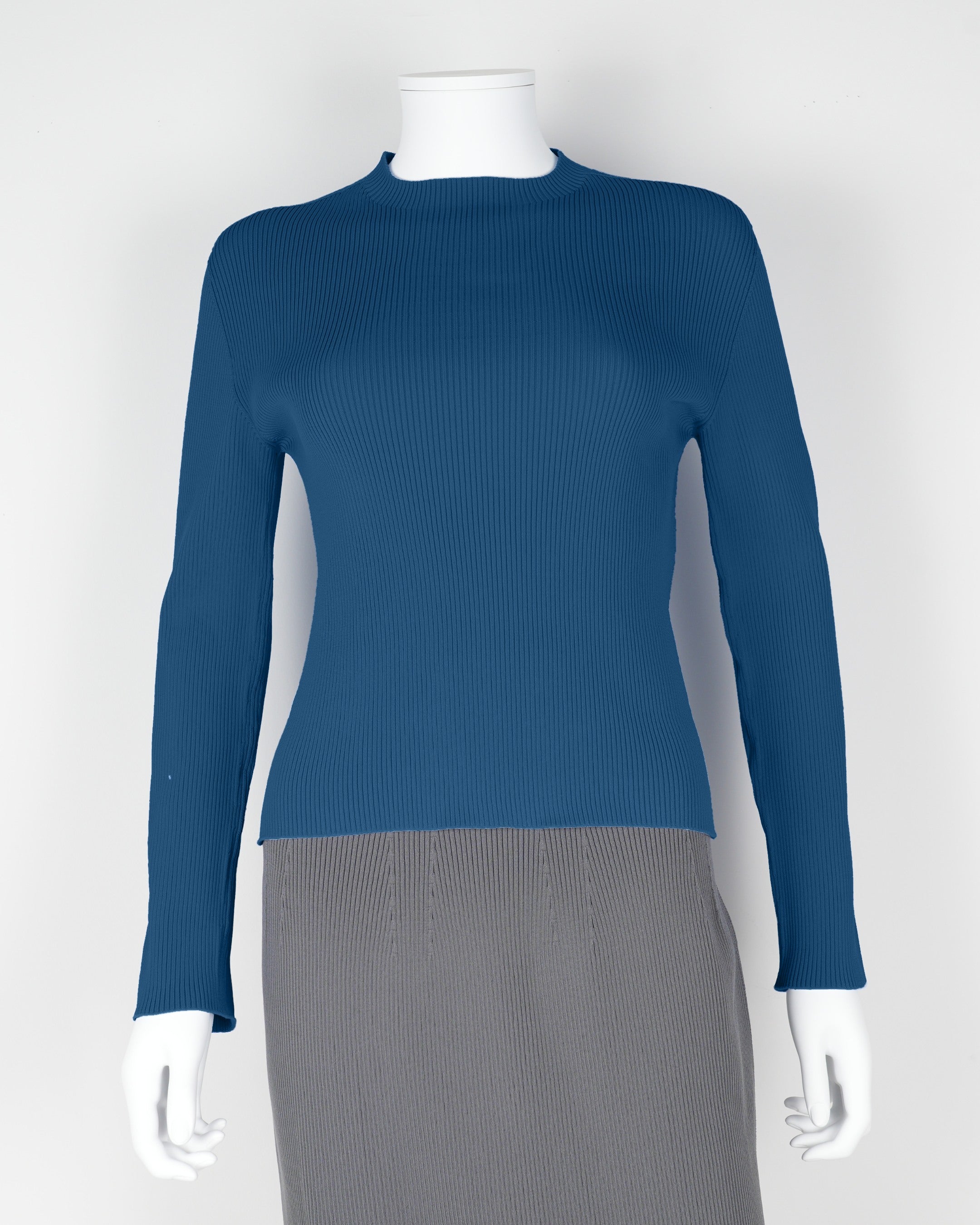 Long-sleeved pullover