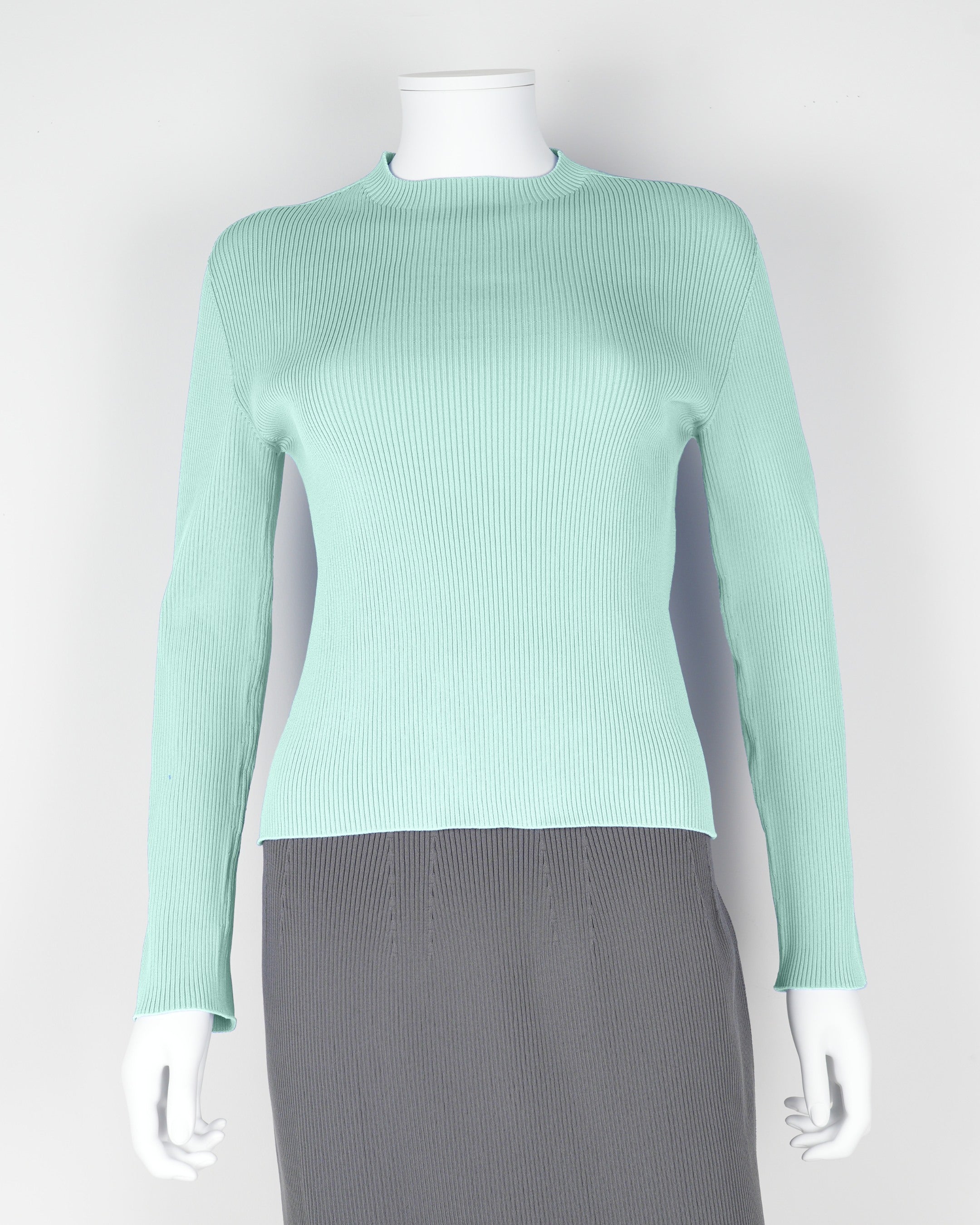 Long-sleeved pullover