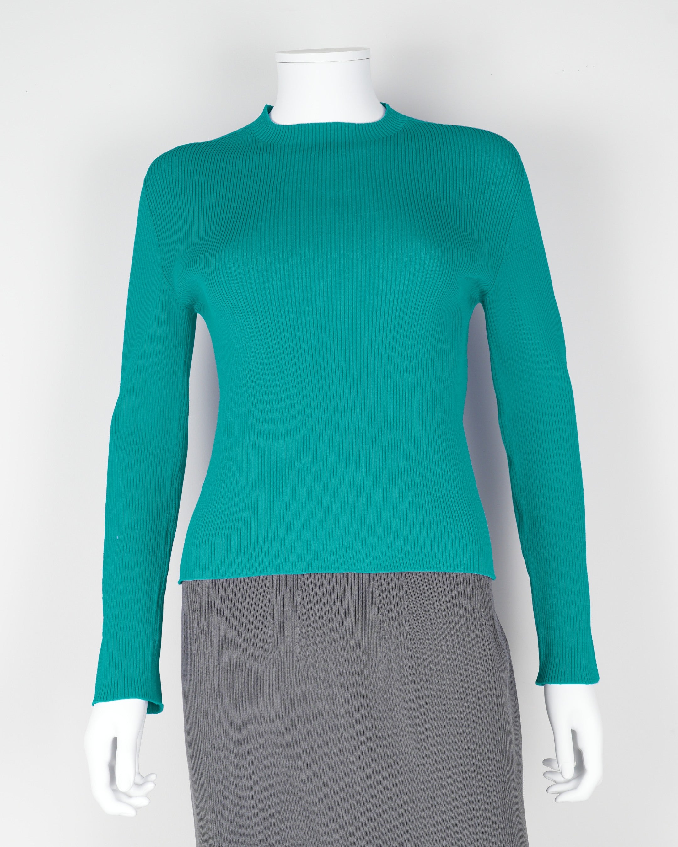 Long-sleeved pullover