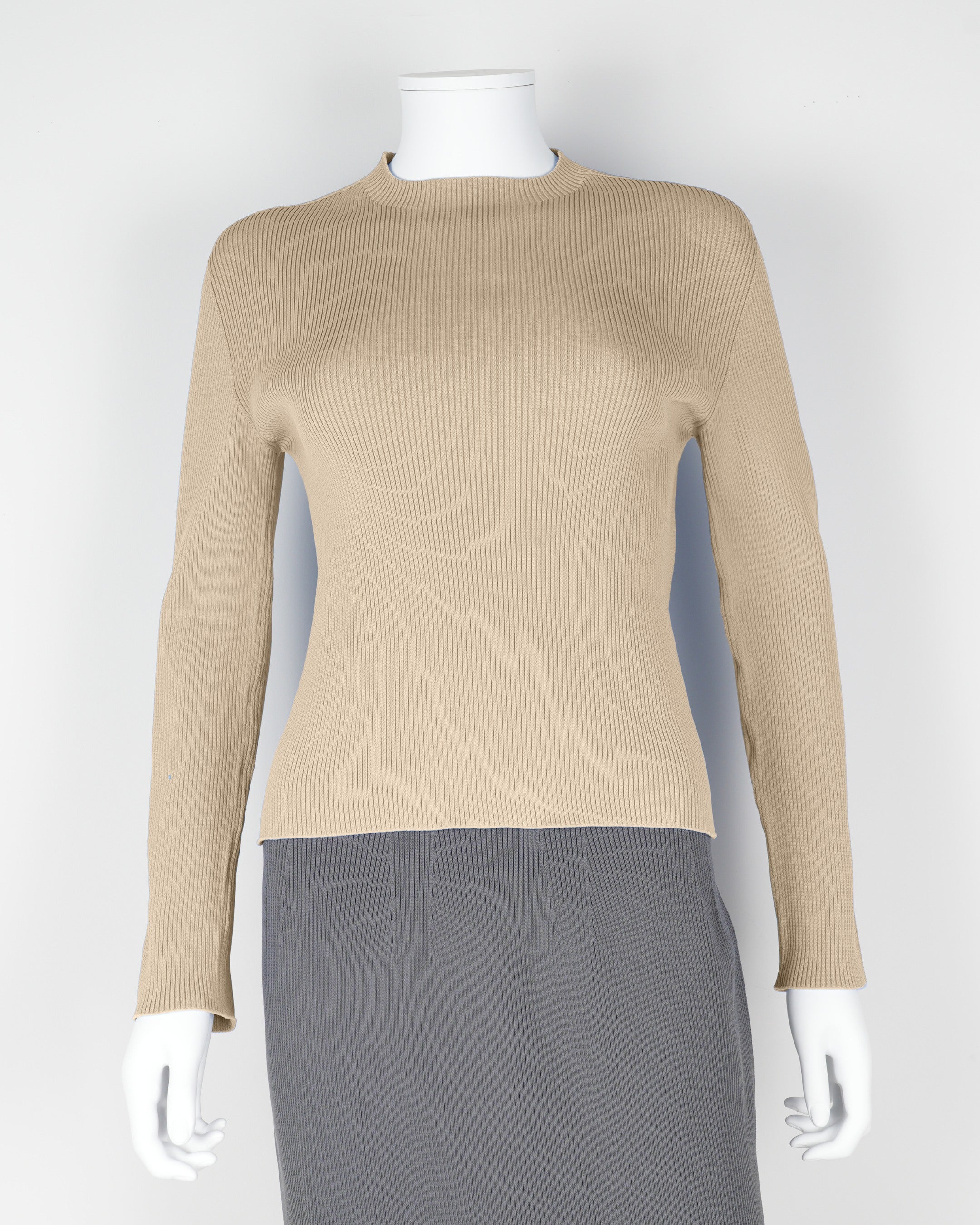 Long-sleeved pullover