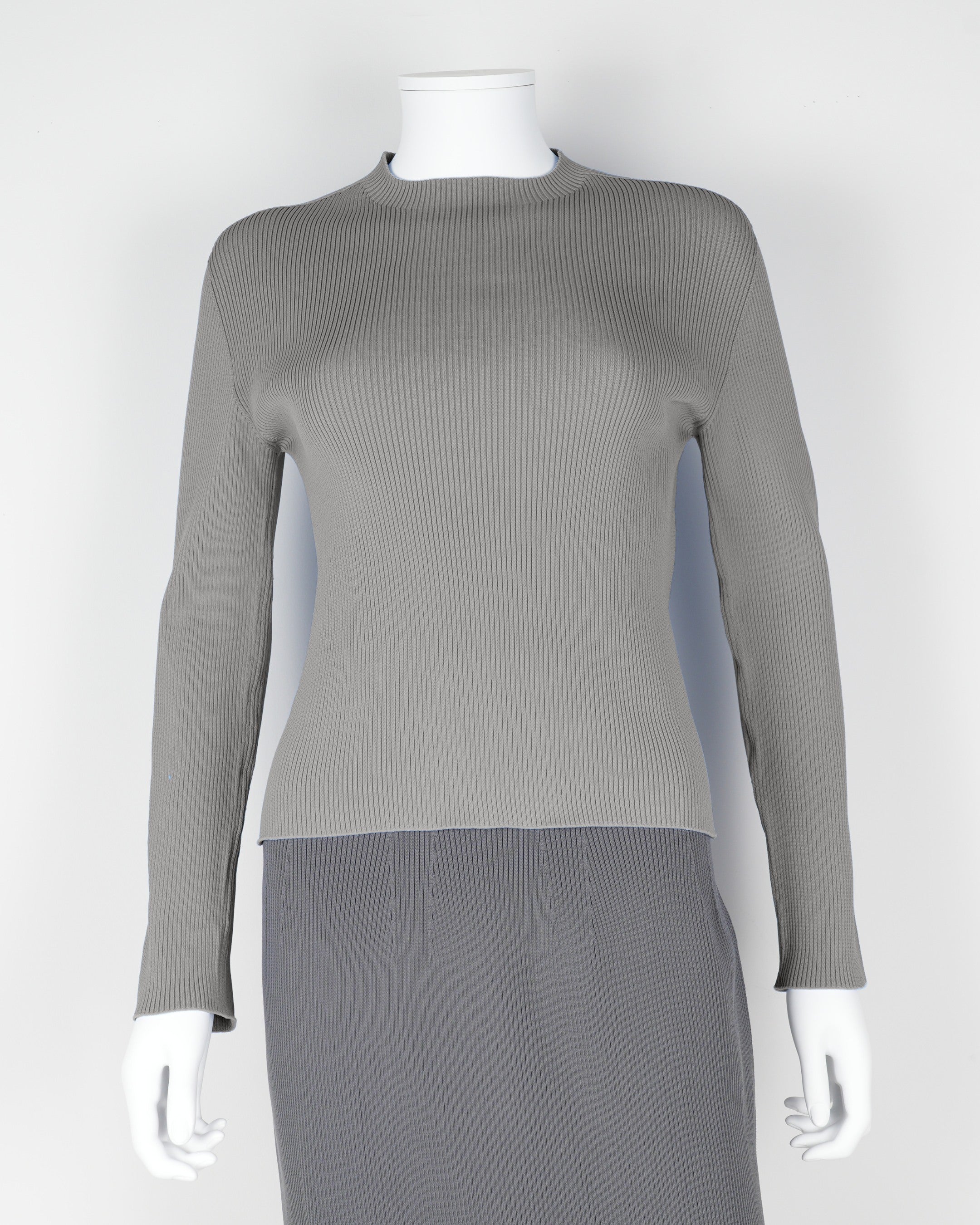 Long-sleeved pullover