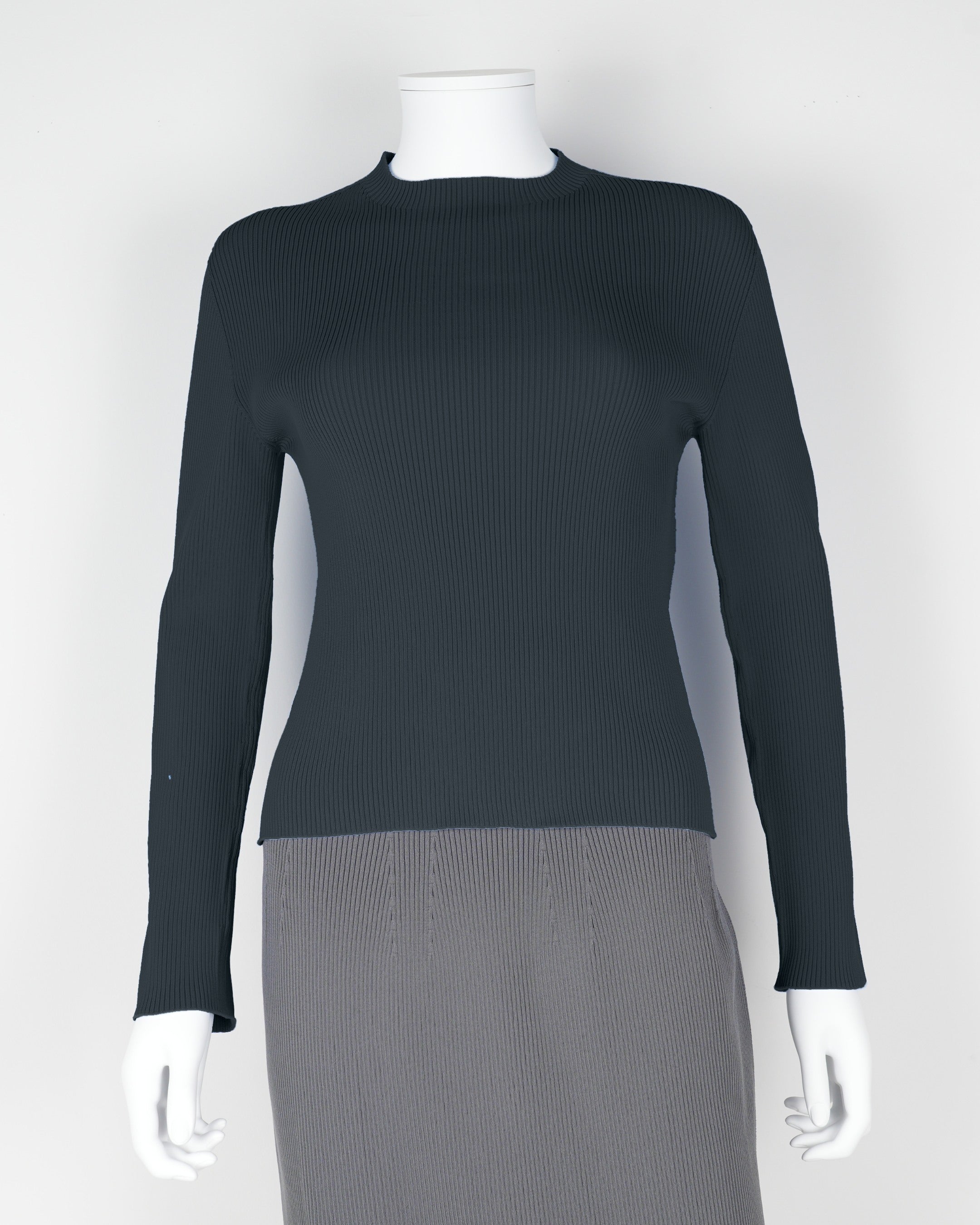 Long-sleeved pullover