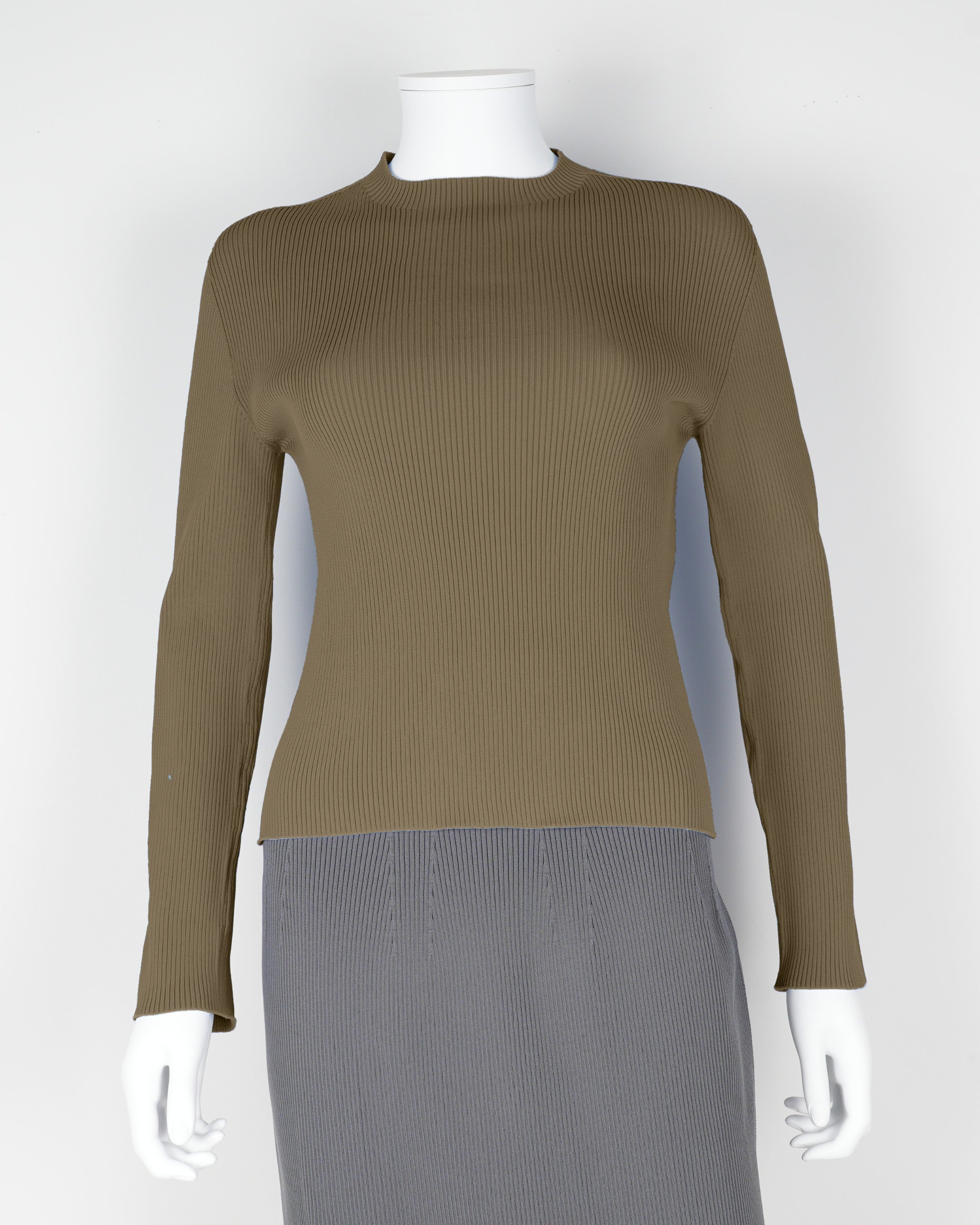Long-sleeved pullover