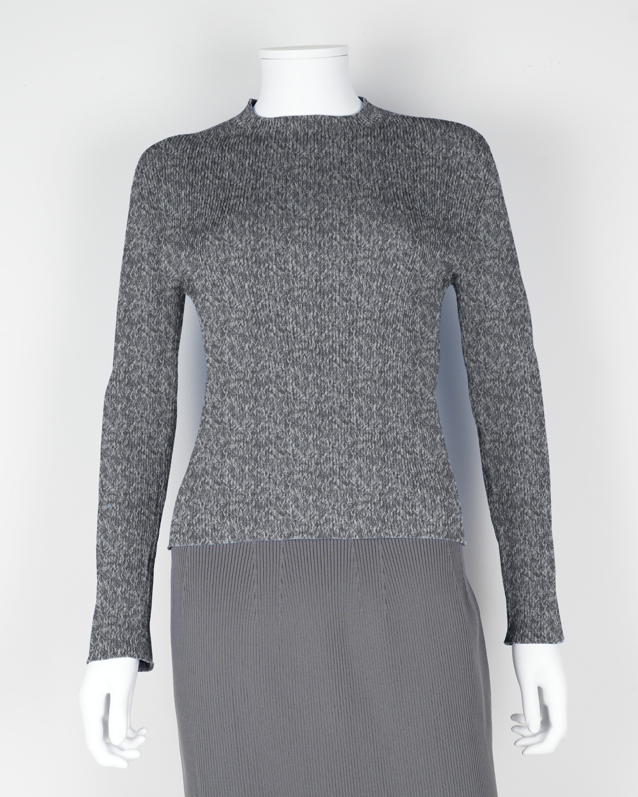 Long-sleeved pullover