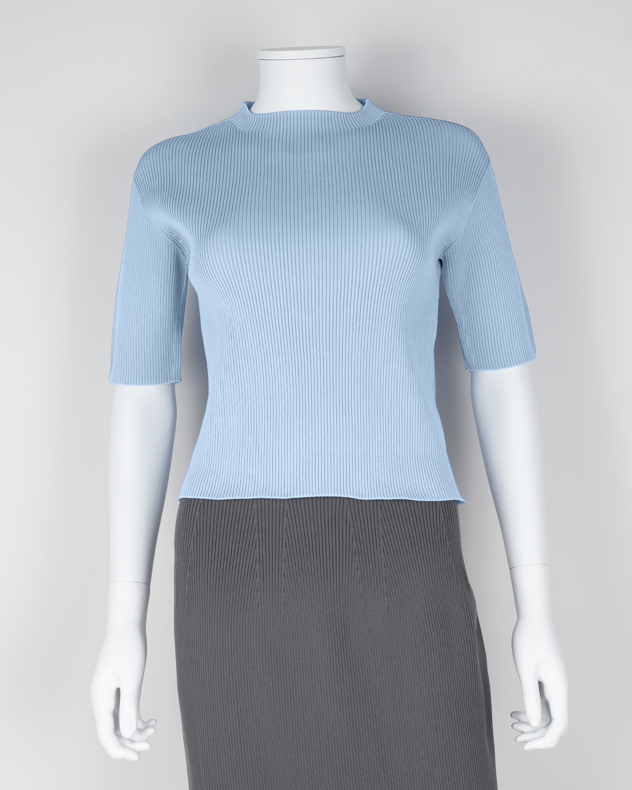 Short-sleeved pullover