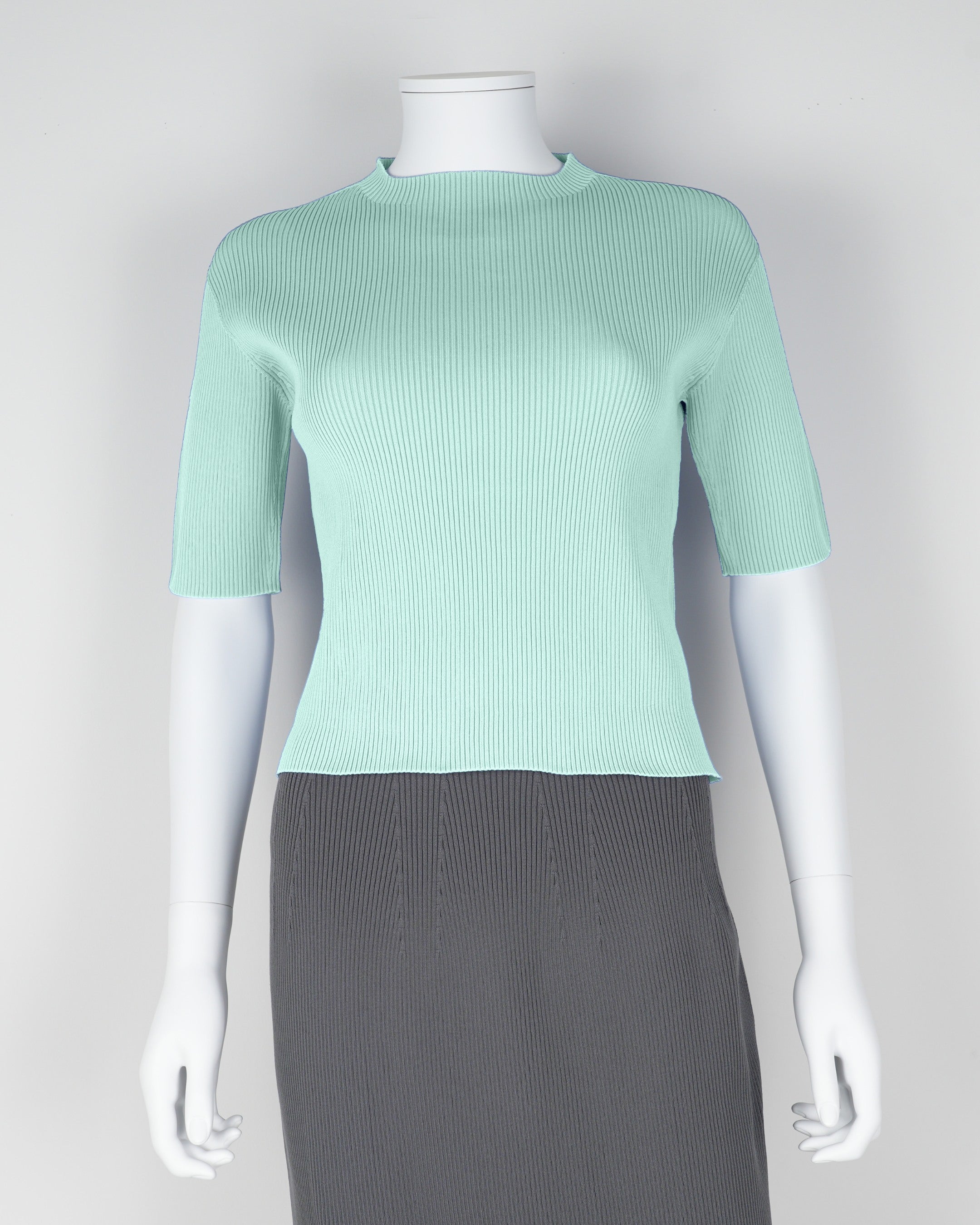 Short-sleeved pullover