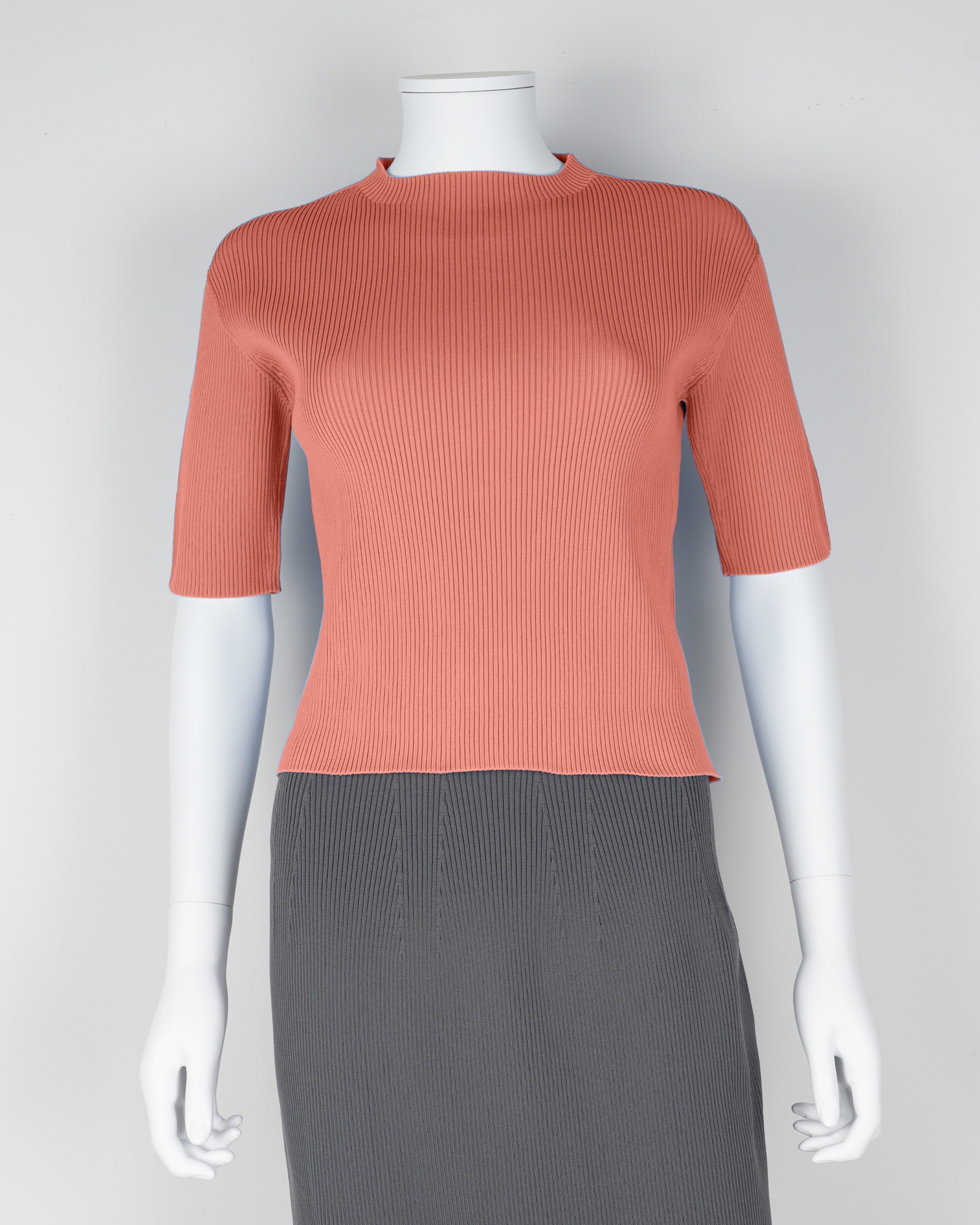 Short-sleeved pullover