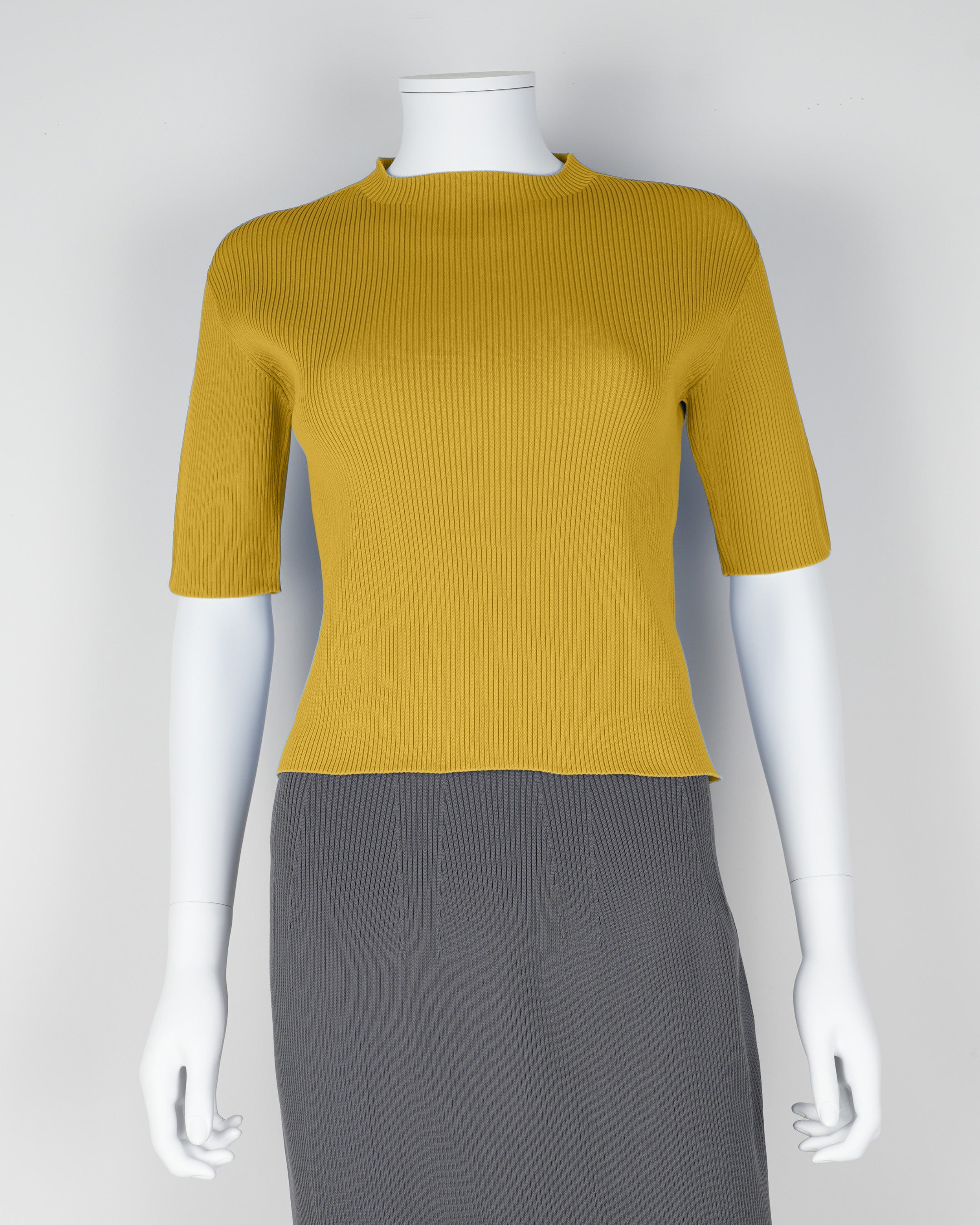 Short-sleeved pullover