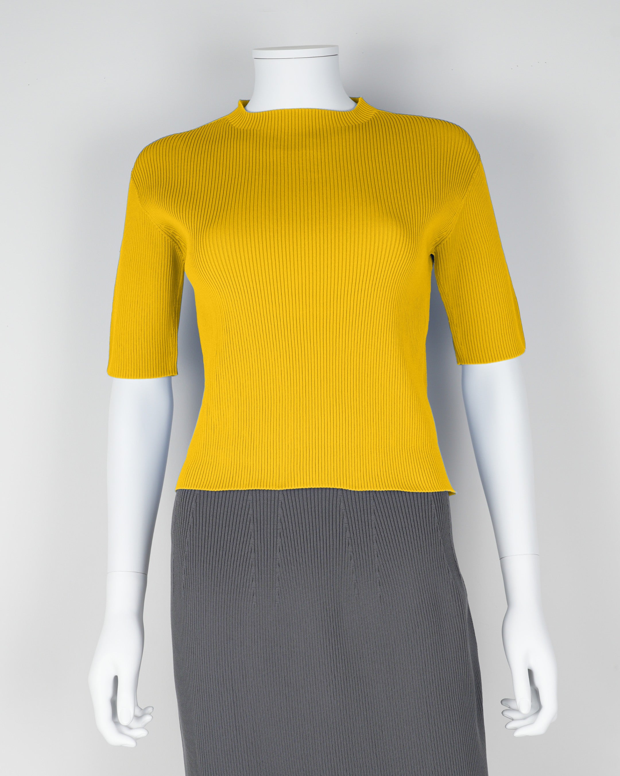 Short-sleeved pullover