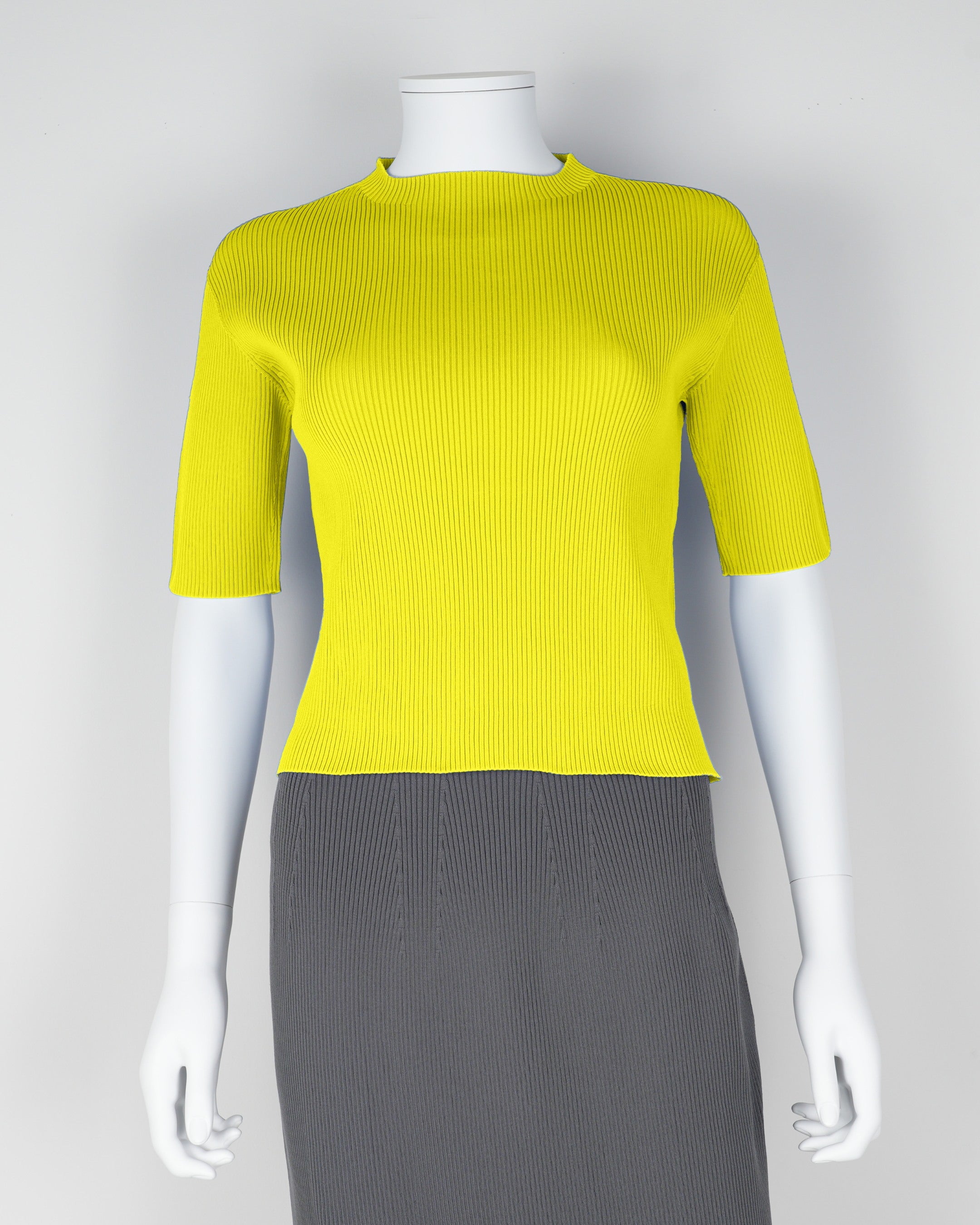 Short-sleeved pullover