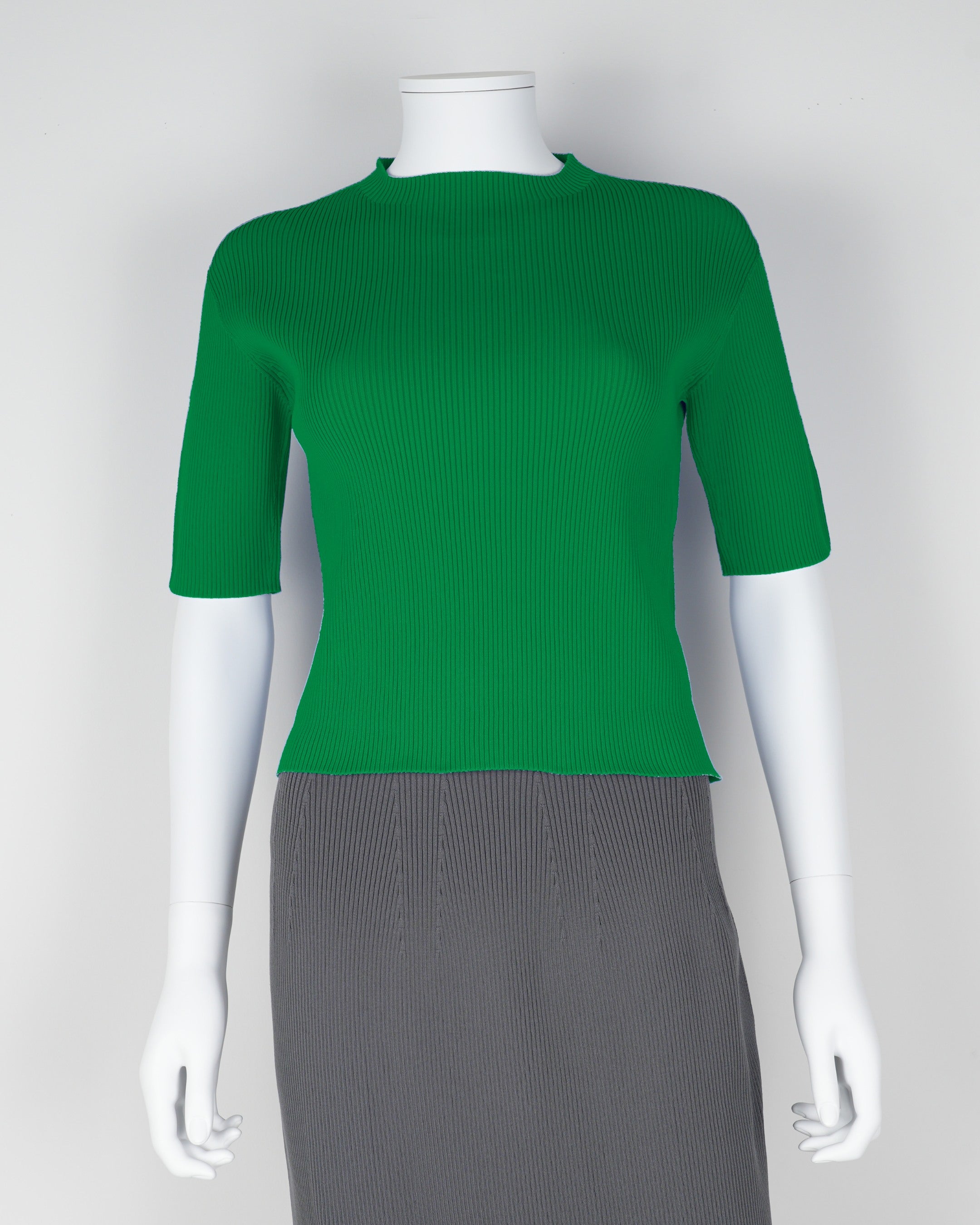 Short-sleeved pullover