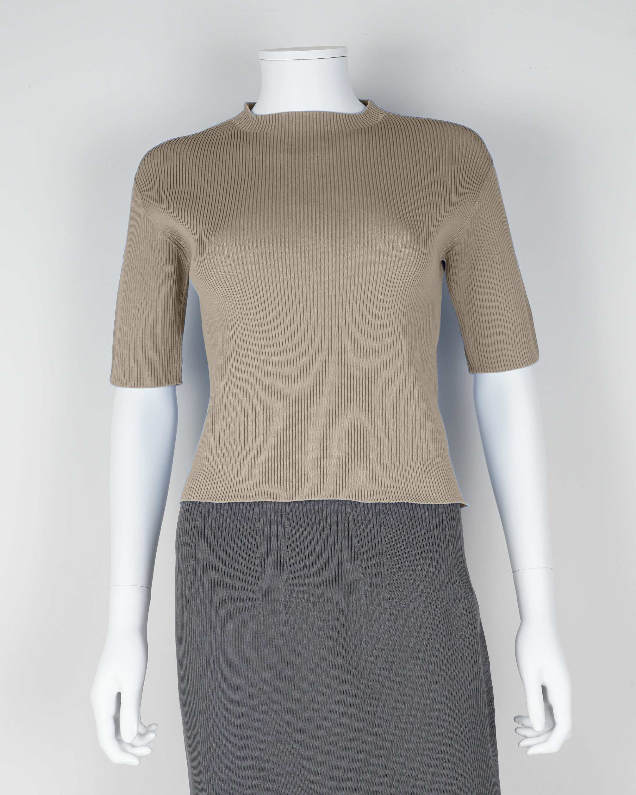 Short-sleeved pullover