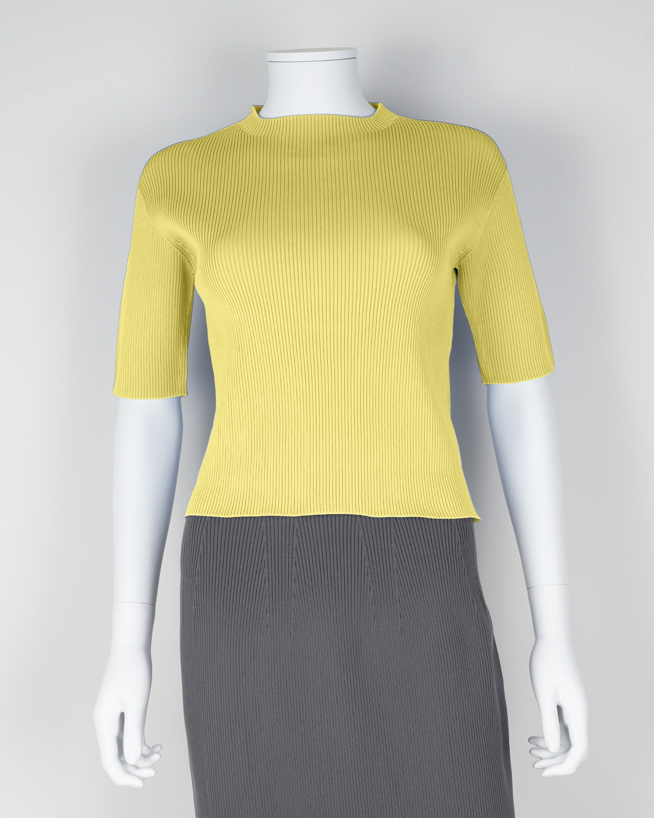 Short-sleeved pullover