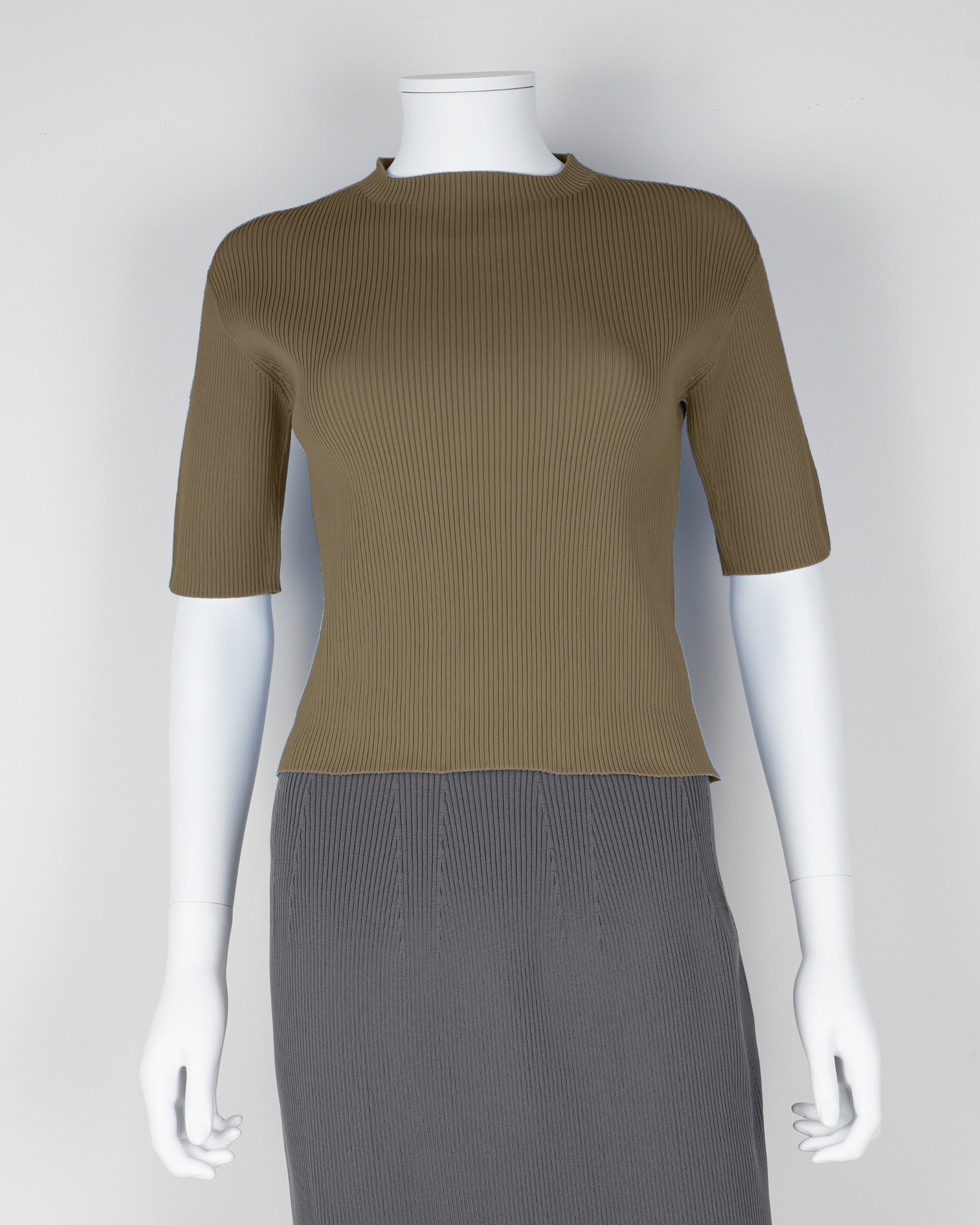 Short-sleeved pullover