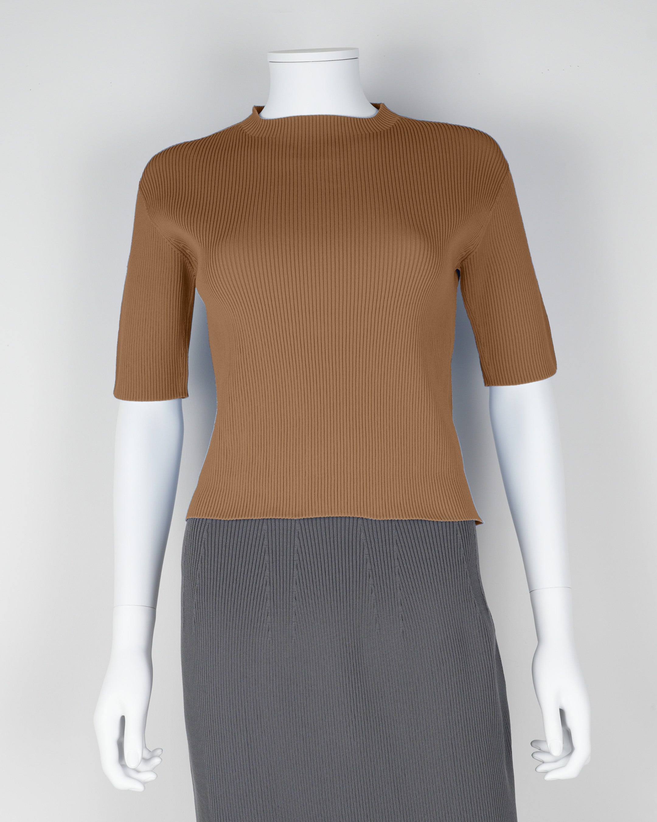 Short-sleeved pullover