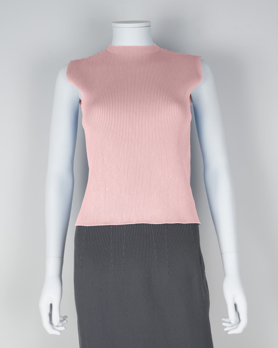 ノースリーブプルオーバー