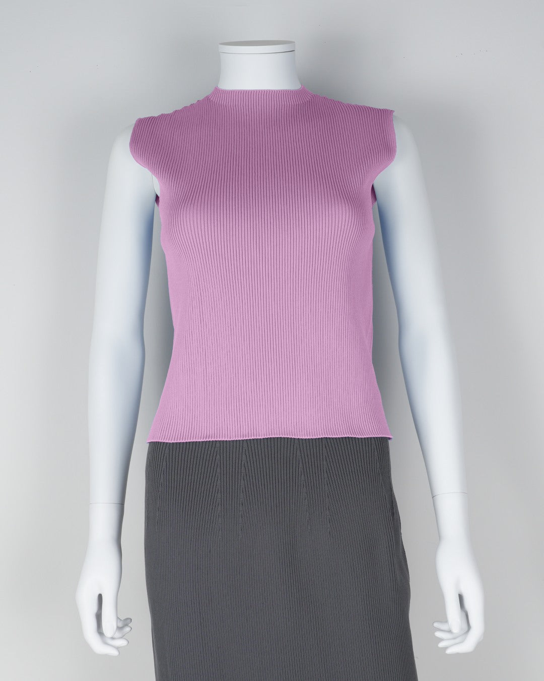 ノースリーブプルオーバー