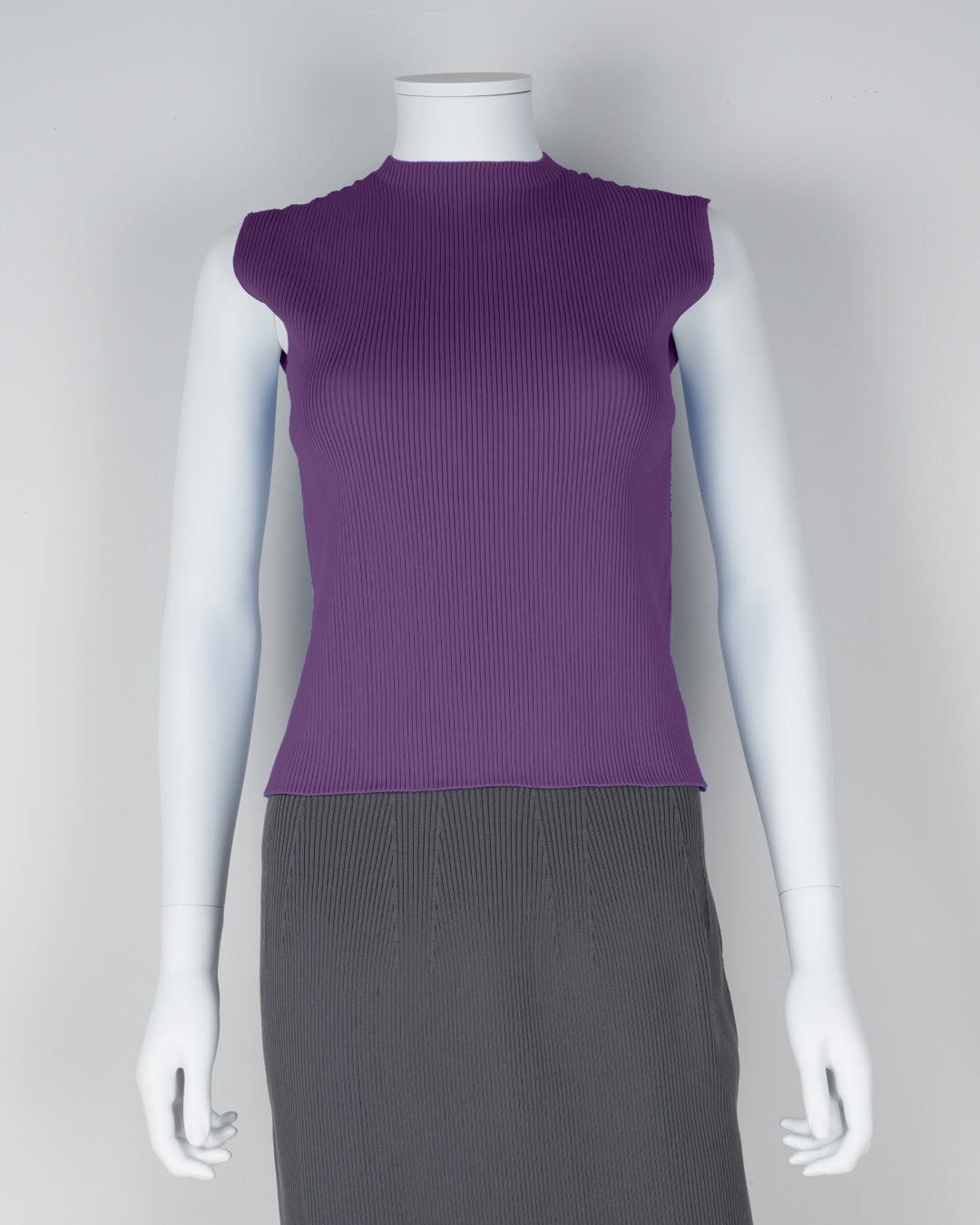 sleeveless pullover