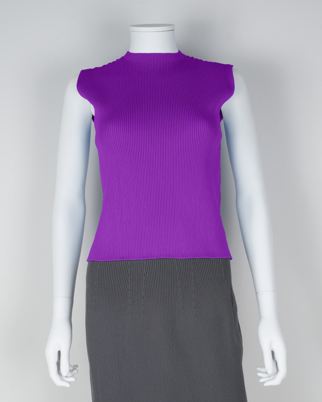 sleeveless pullover