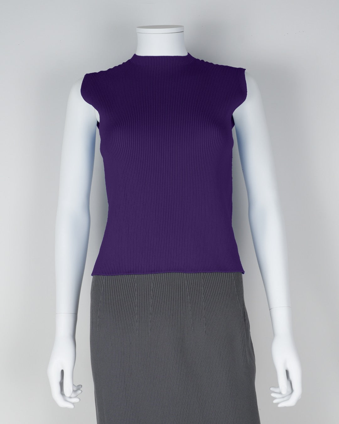 ノースリーブプルオーバー