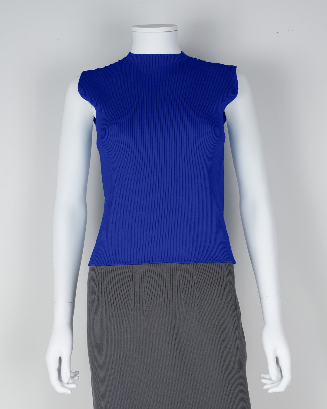 ノースリーブプルオーバー