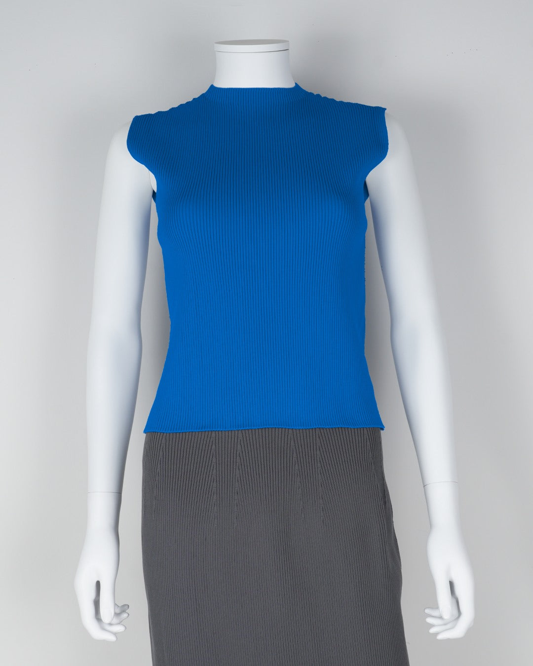 sleeveless pullover