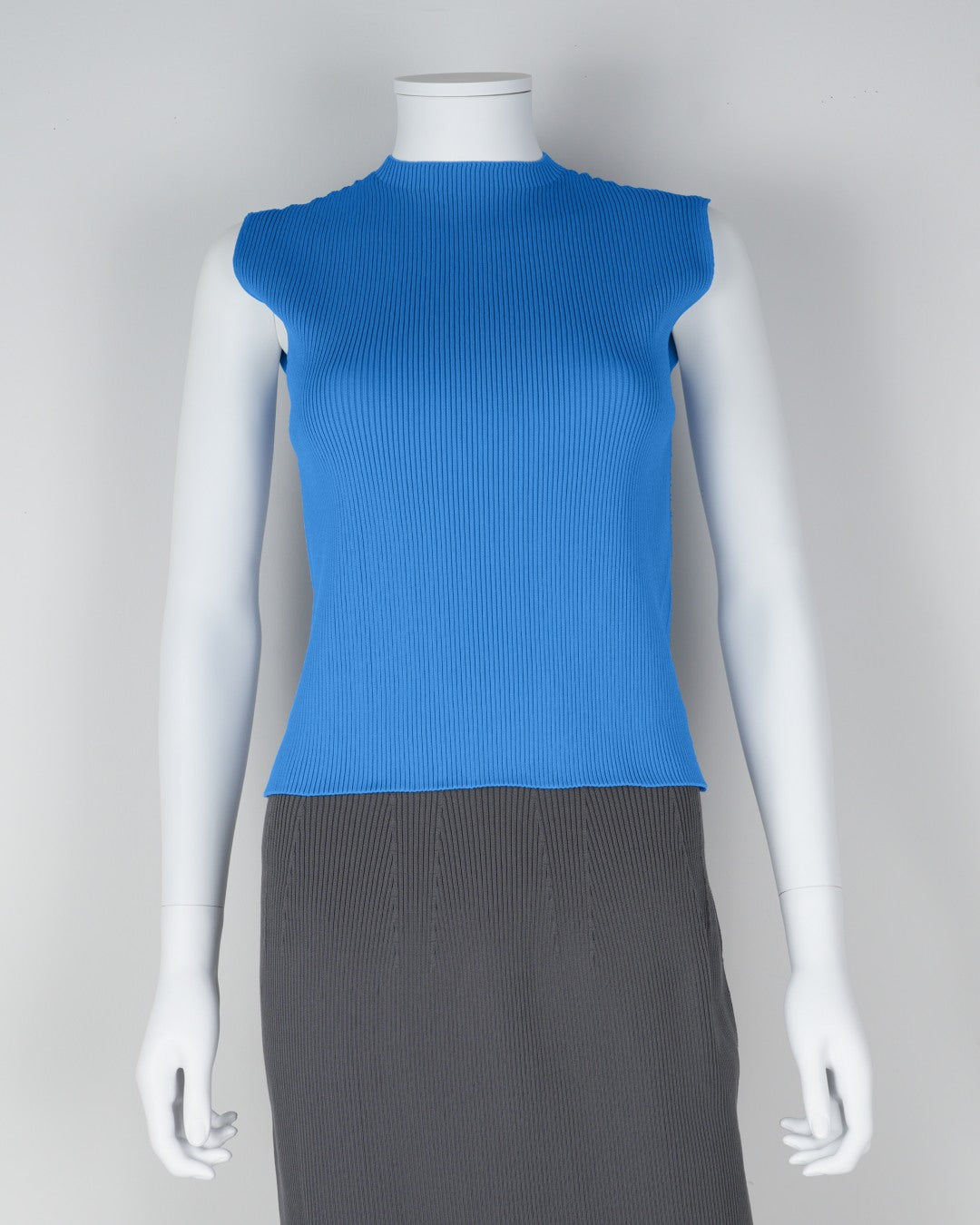 sleeveless pullover