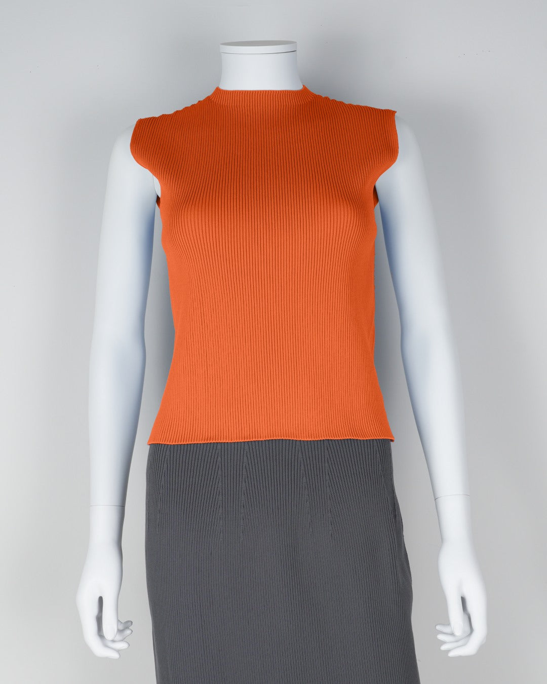sleeveless pullover