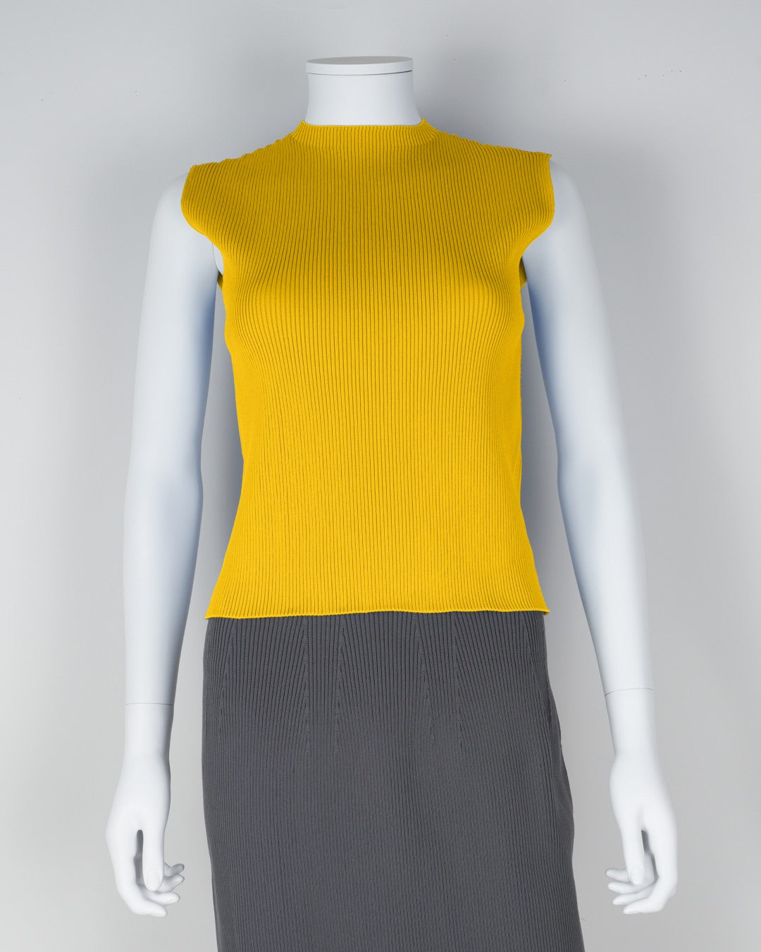 sleeveless pullover