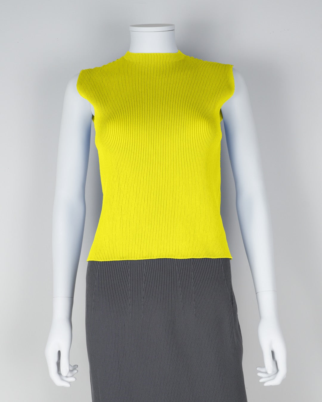 sleeveless pullover