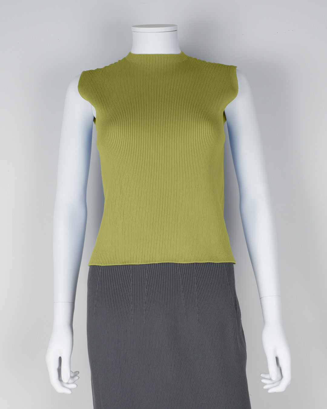 sleeveless pullover
