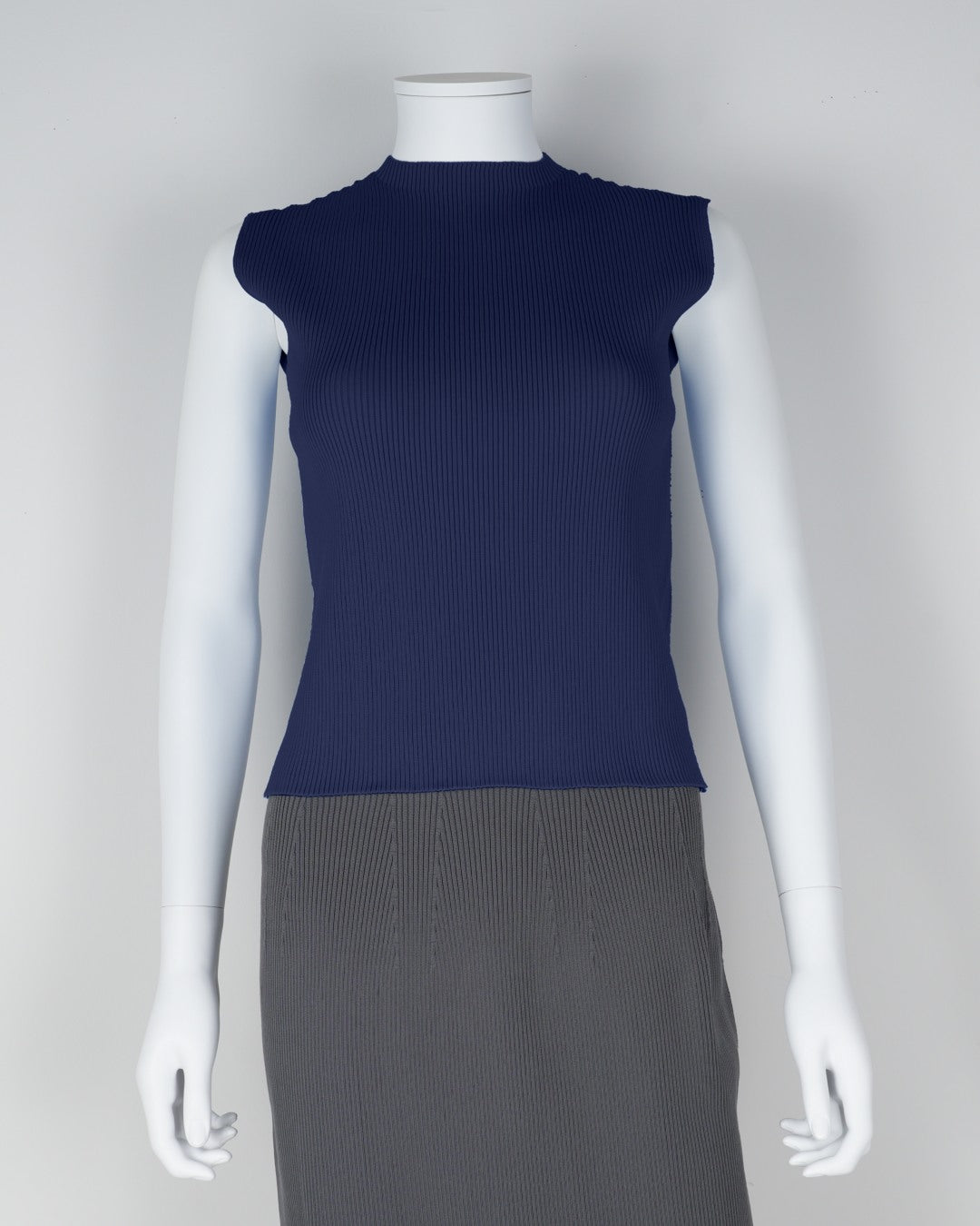 sleeveless pullover