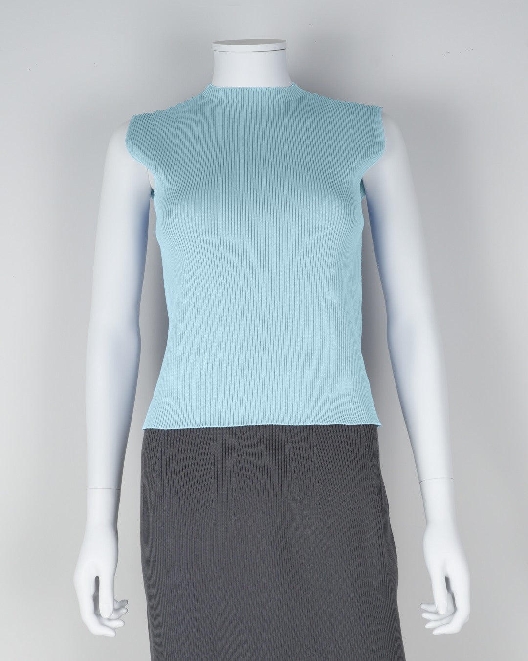 sleeveless pullover
