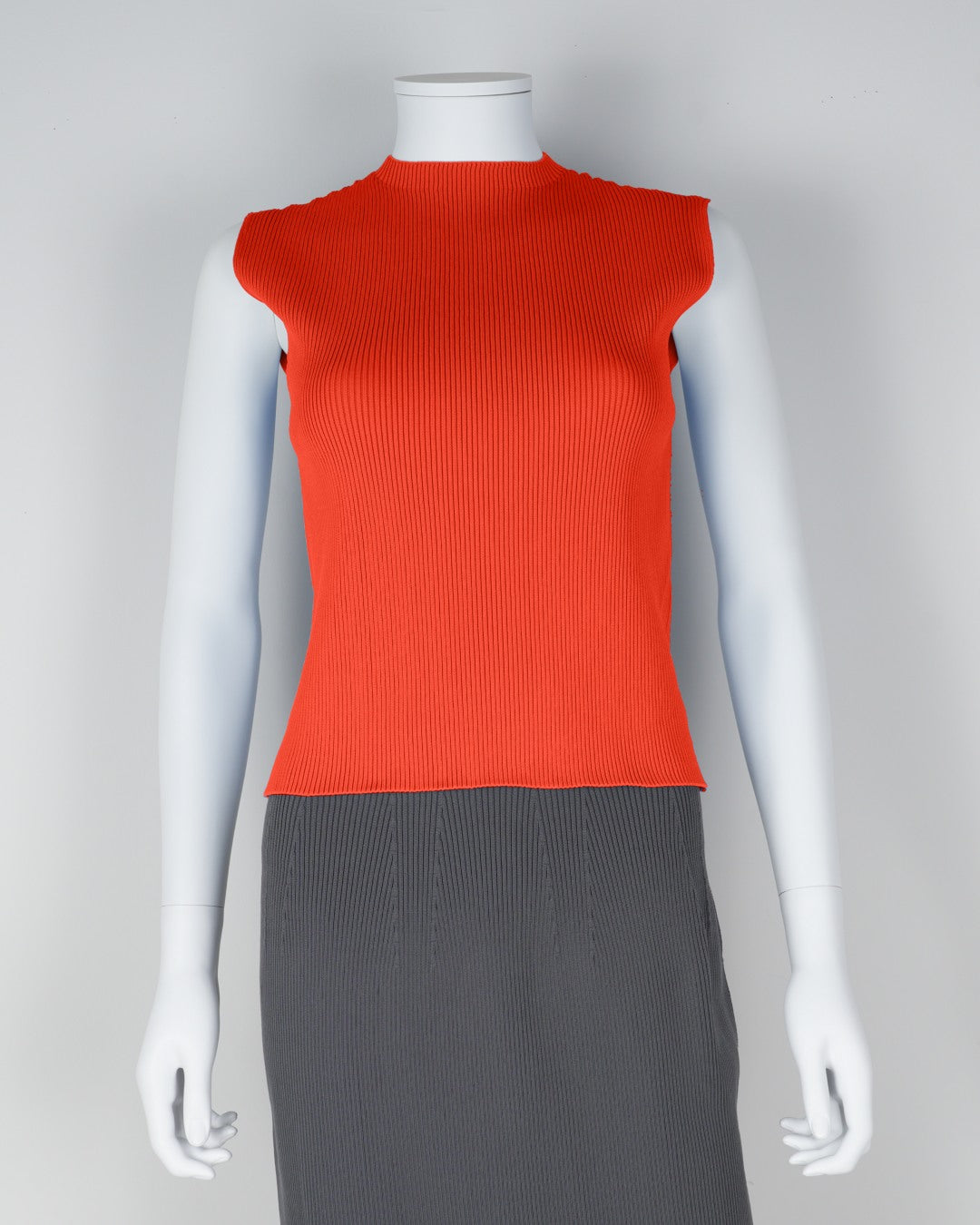 sleeveless pullover