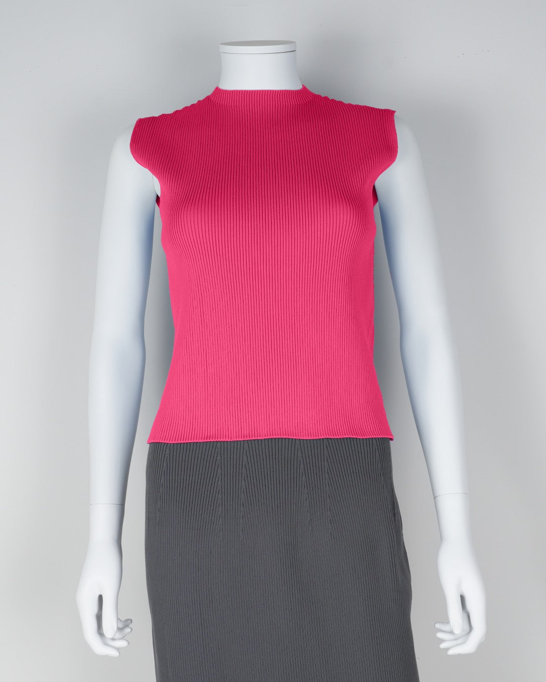 sleeveless pullover