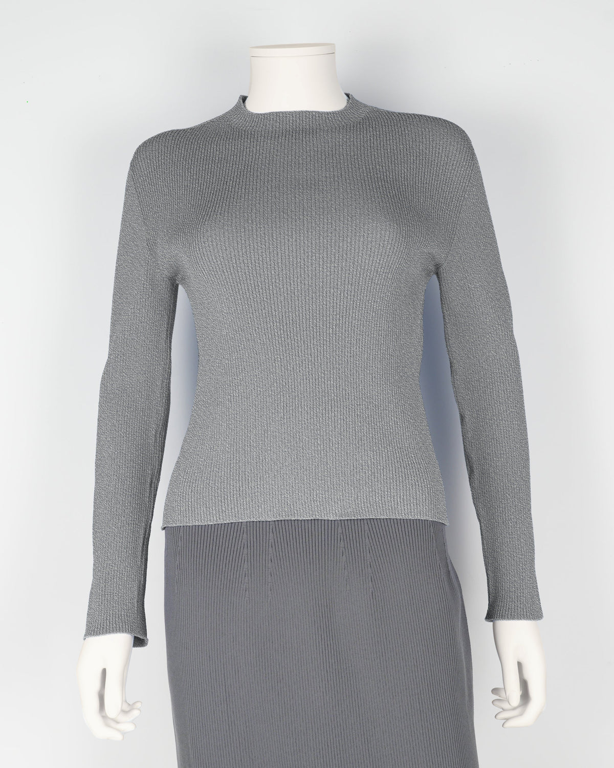 長袖プルオーバー