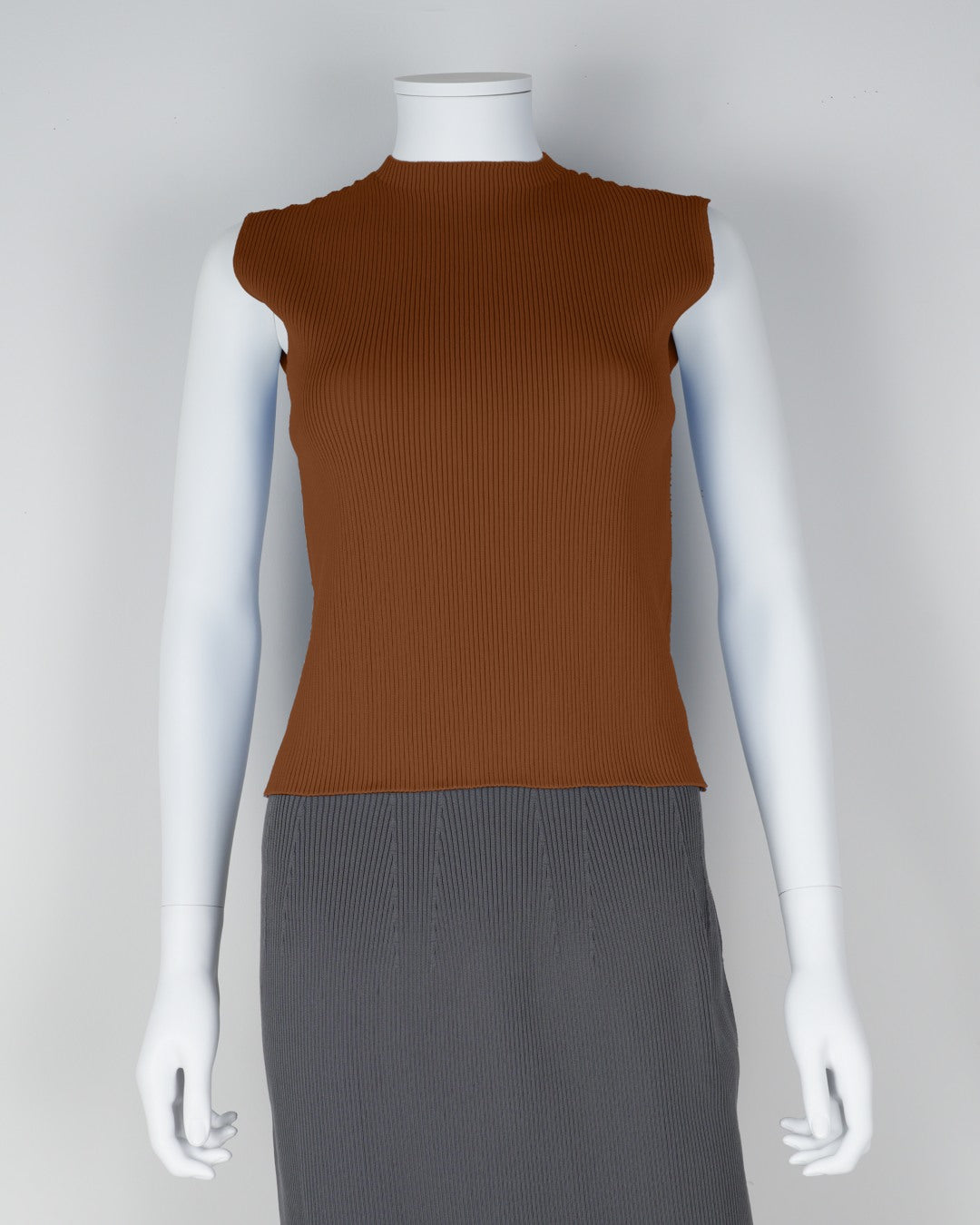 ノースリーブプルオーバー