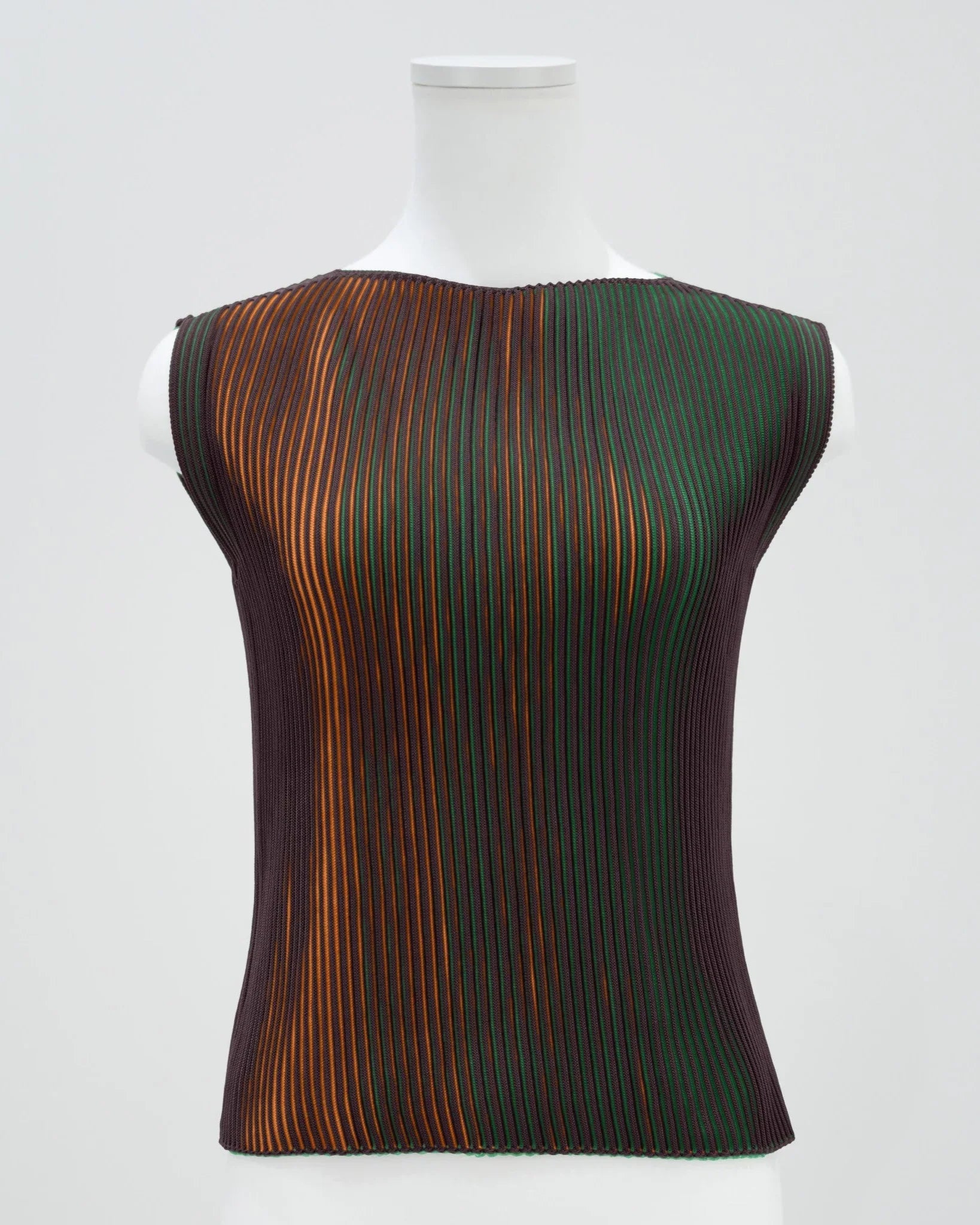 3Dプリーツノースリーブ