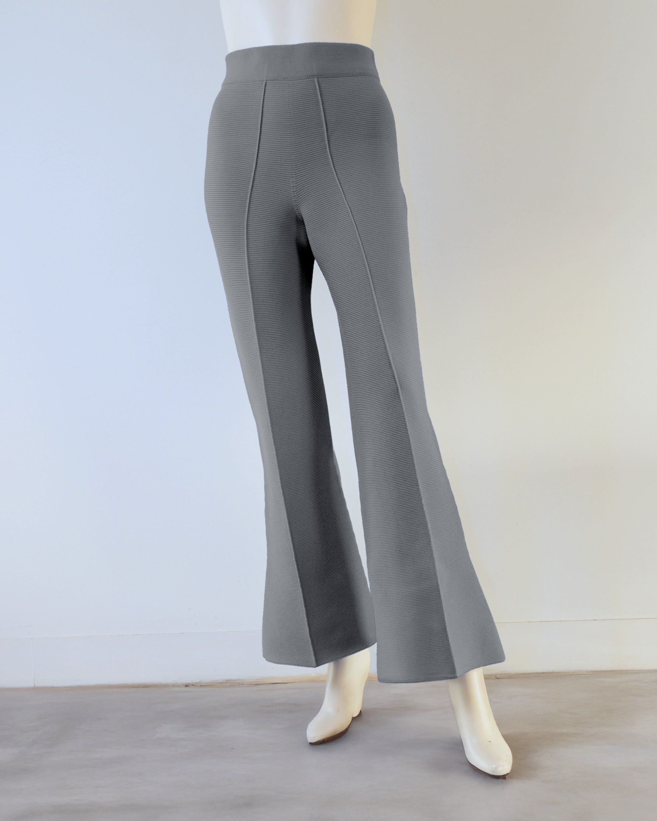 【NEW】フレアパンツ