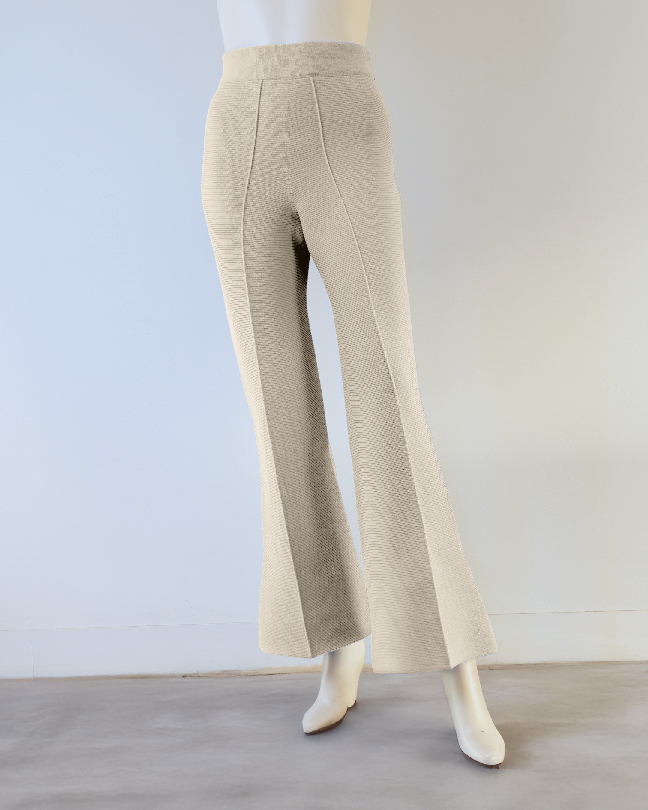 【NEW】フレアパンツ