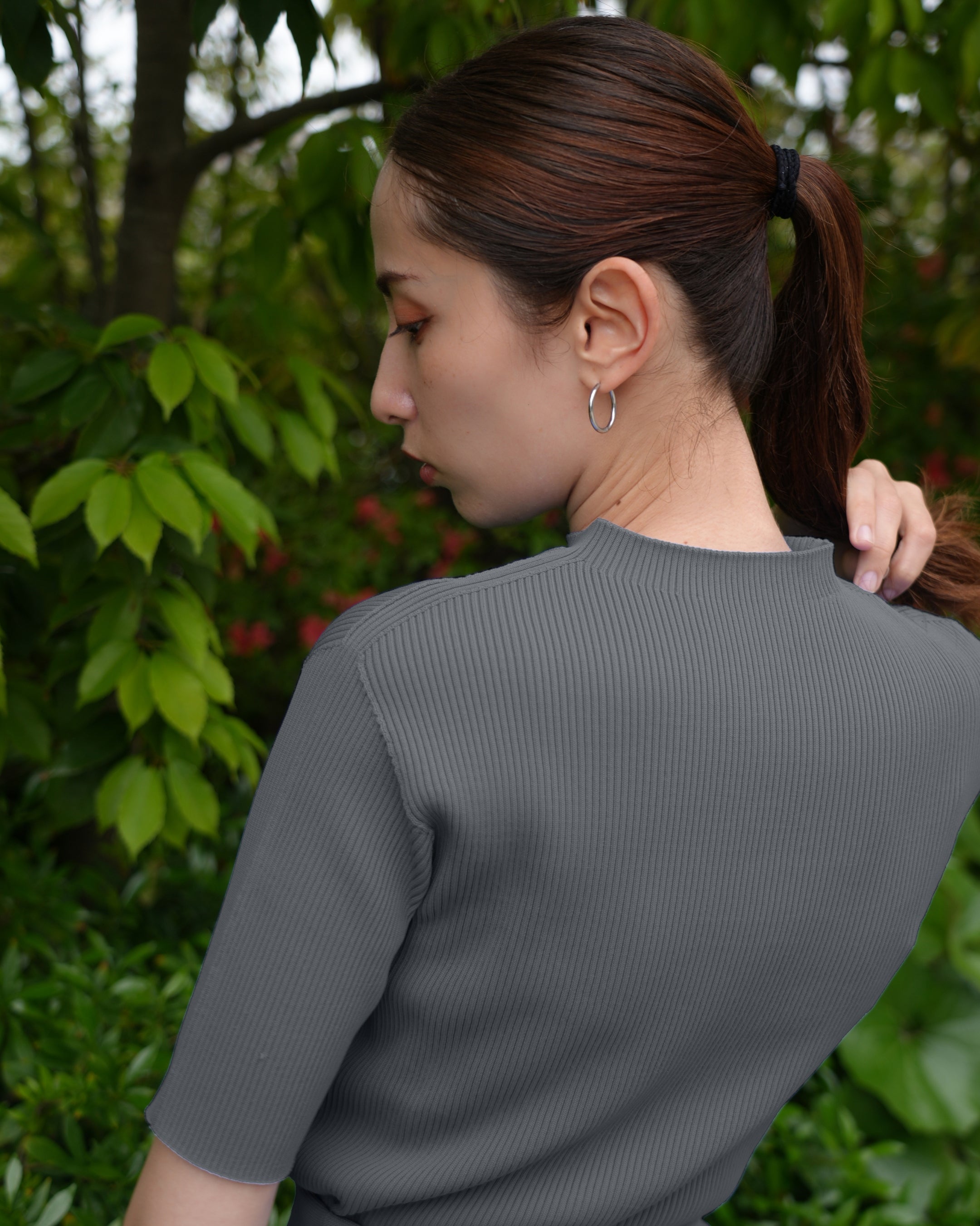 Short-sleeved pullover x mermaid skirt