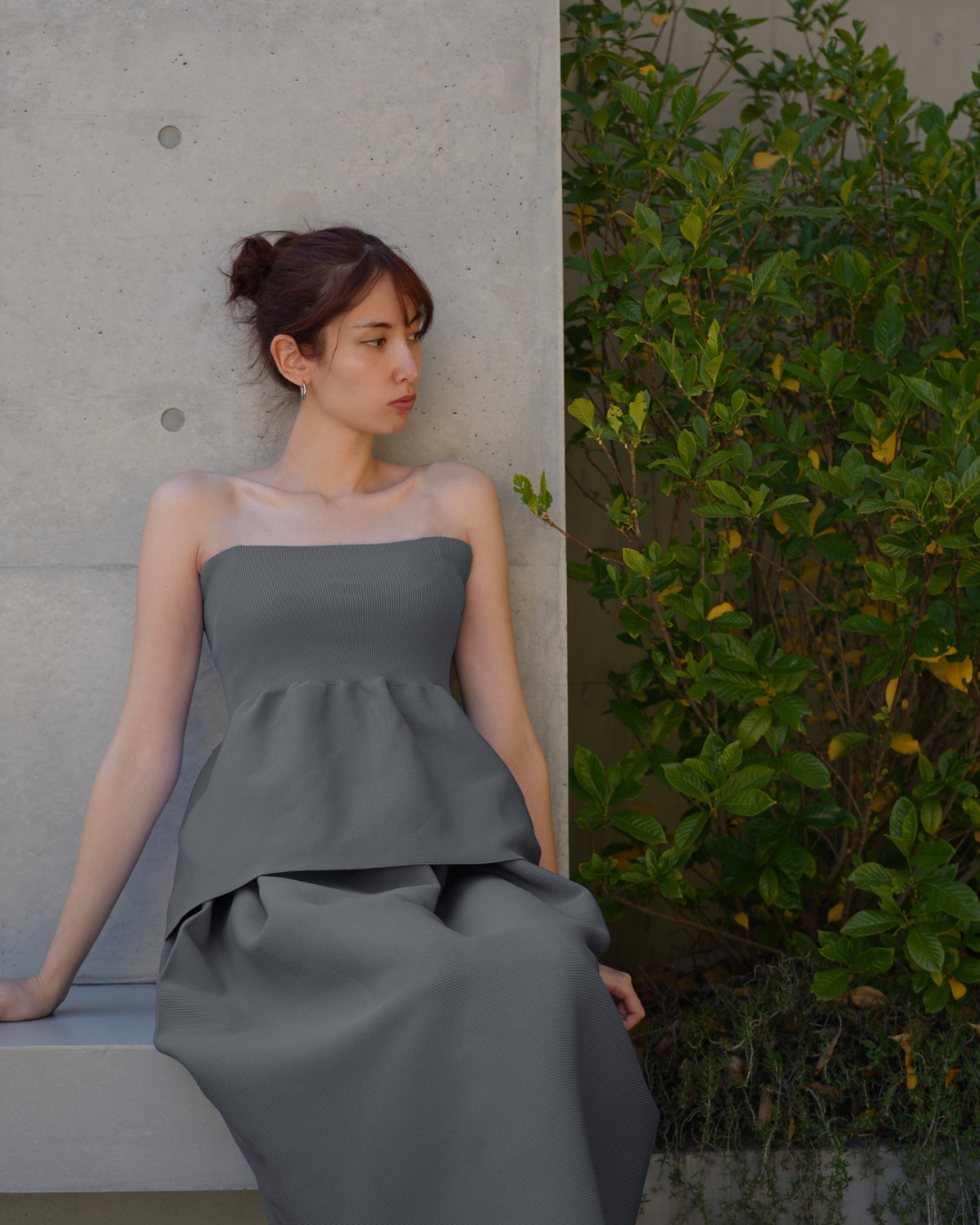 ベアトップペプラム