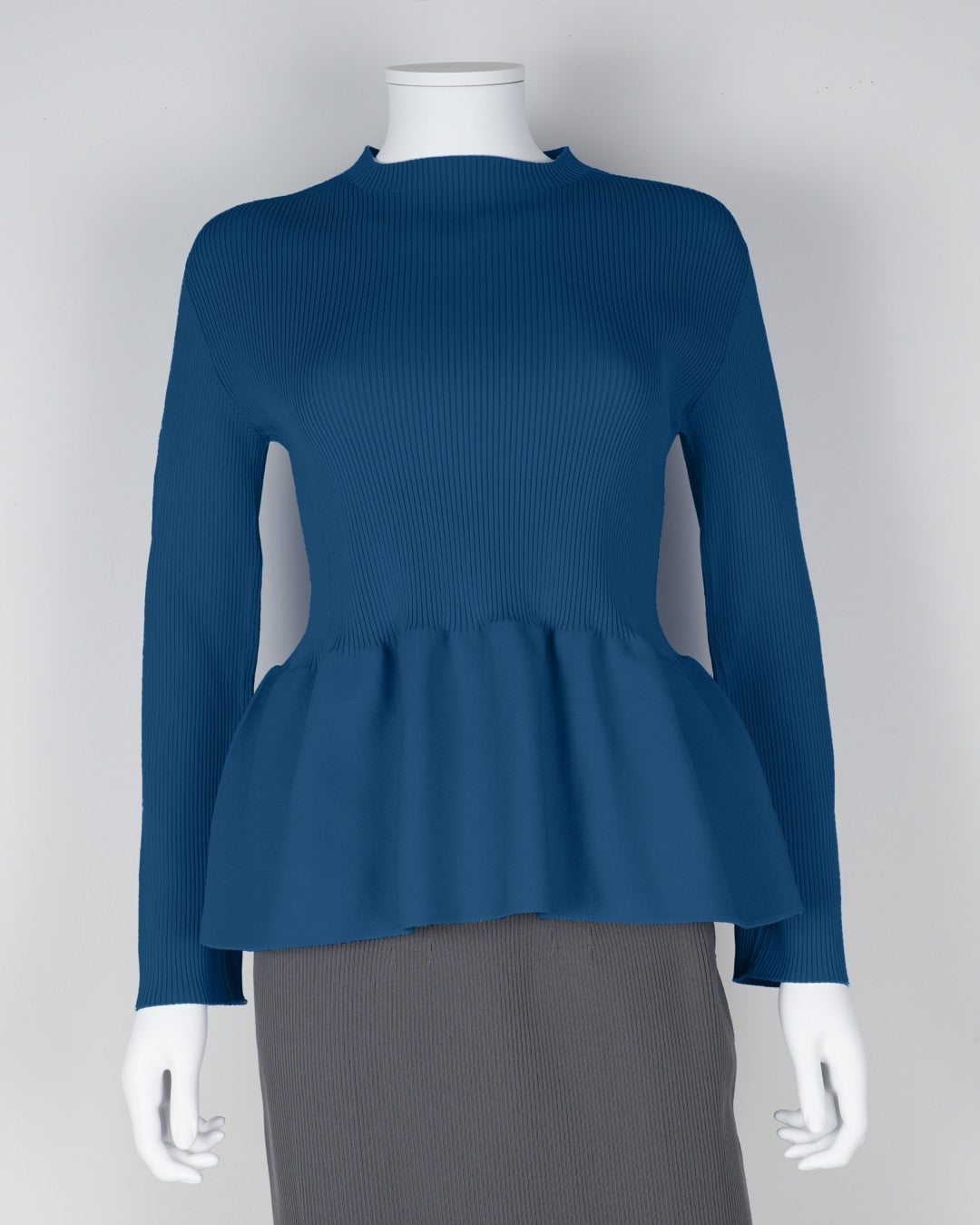 Long-sleeved peplum pullover