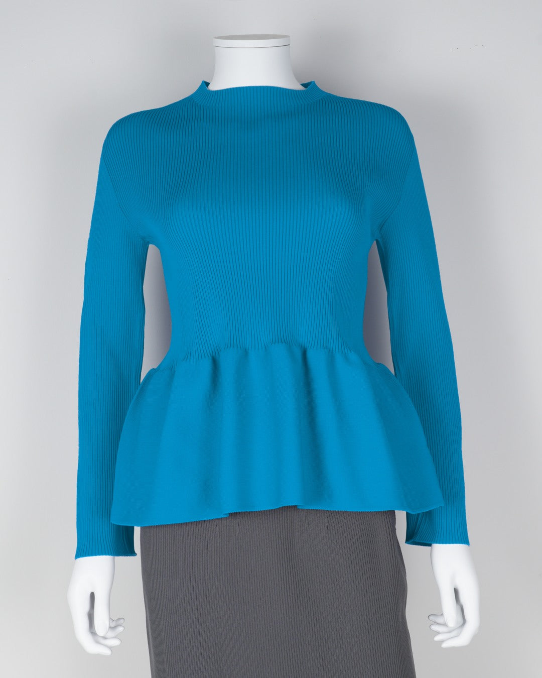 Long-sleeved peplum pullover
