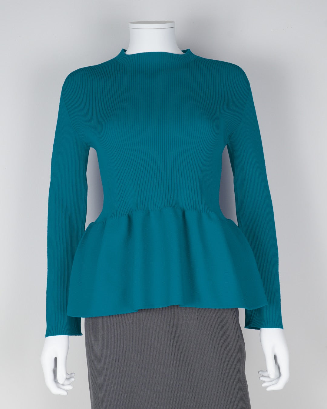 Long-sleeved peplum pullover