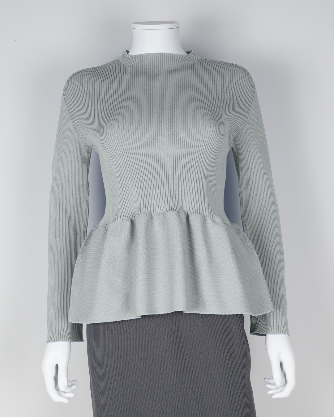 Long-sleeved peplum pullover