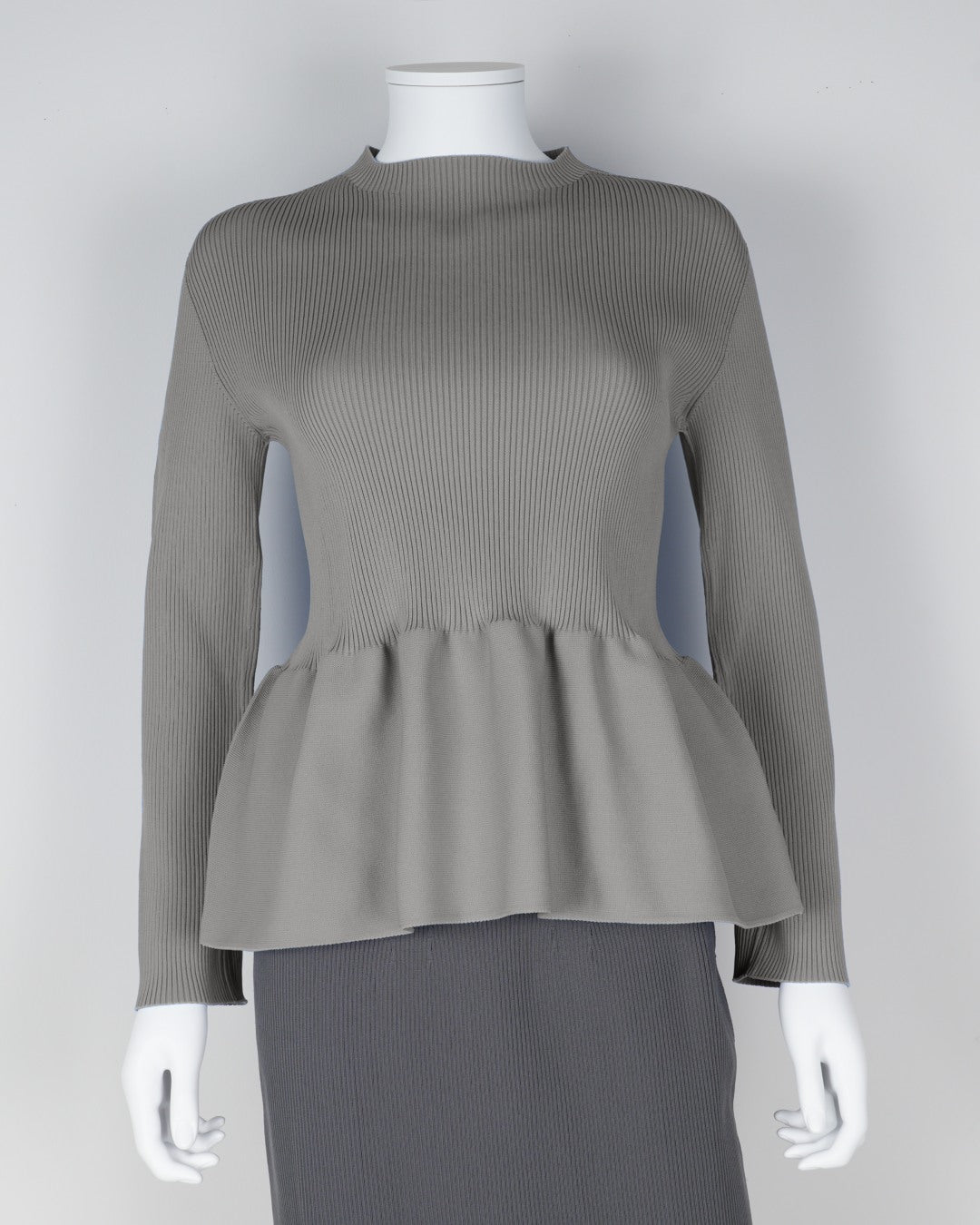 Long-sleeved peplum pullover