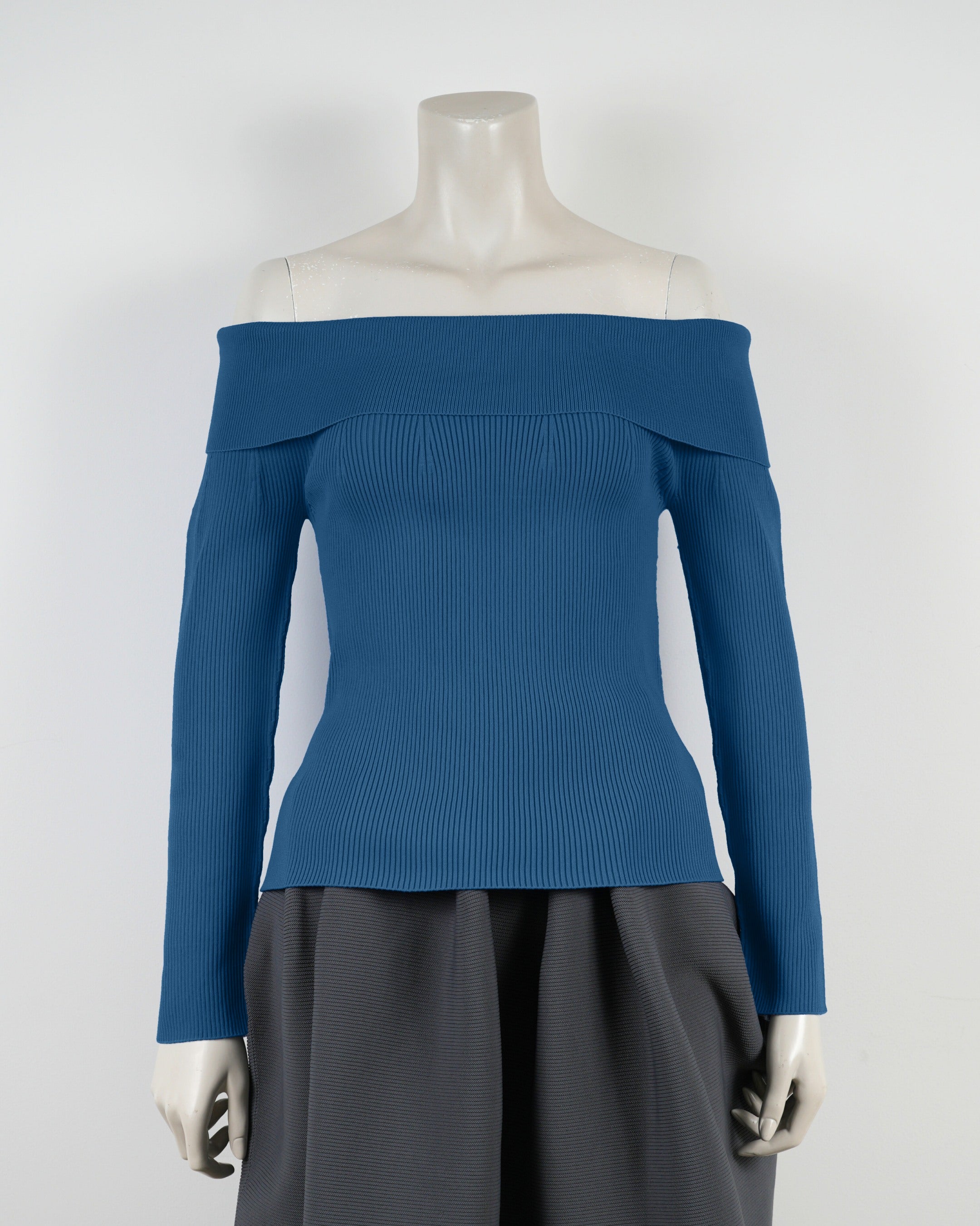 長袖オフショルダー