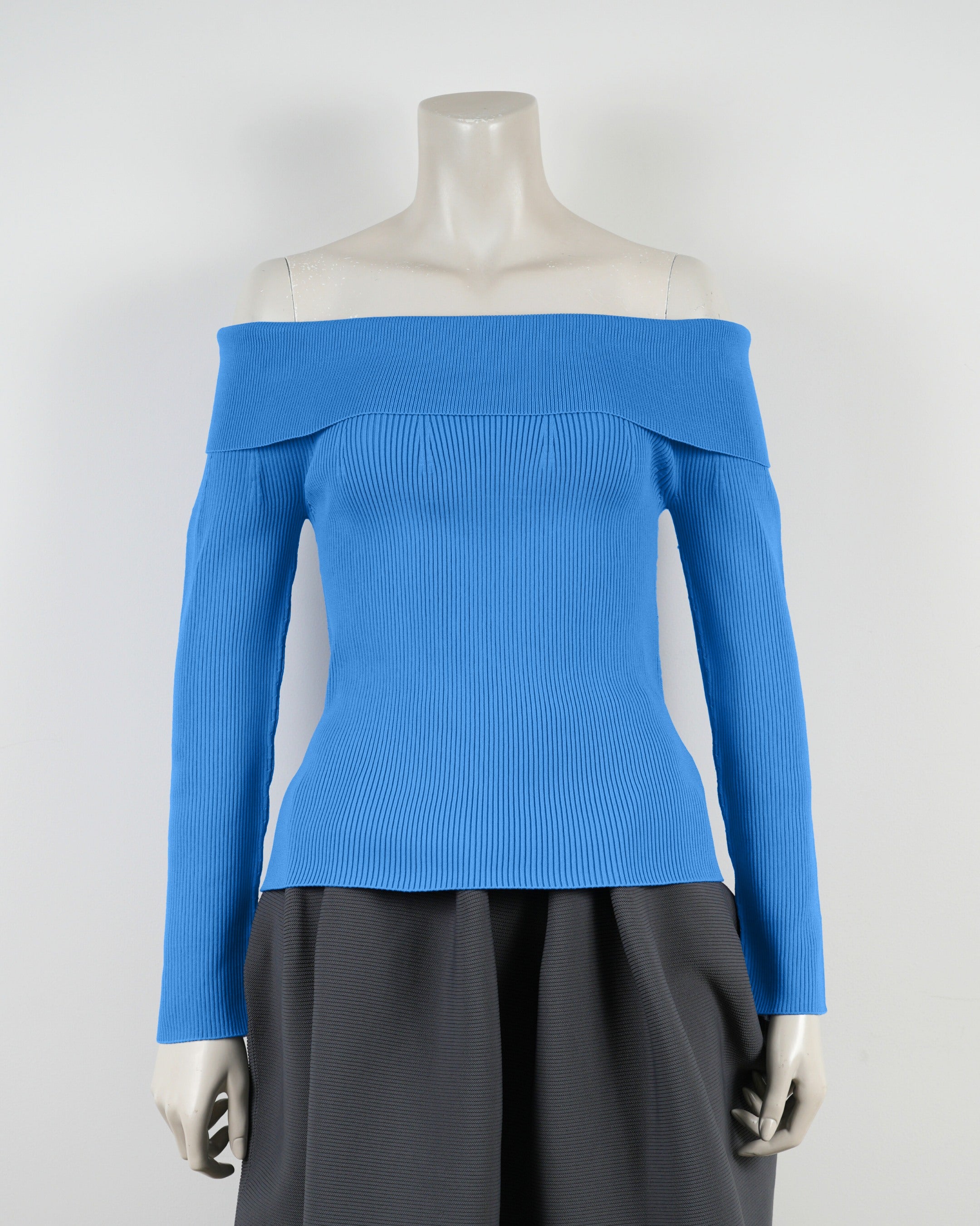 長袖オフショルダー