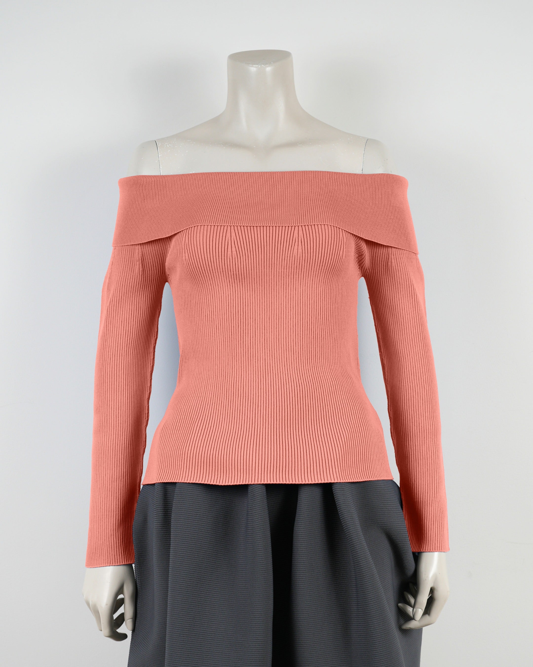 長袖オフショルダー